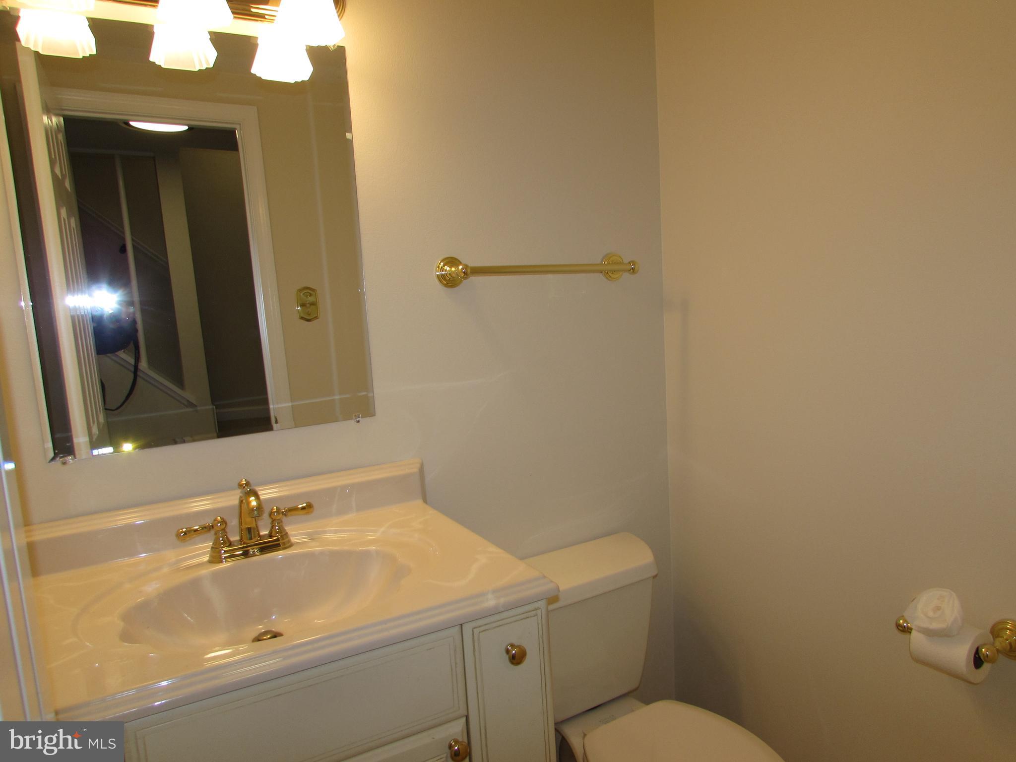 CHARING CROSS - Residential