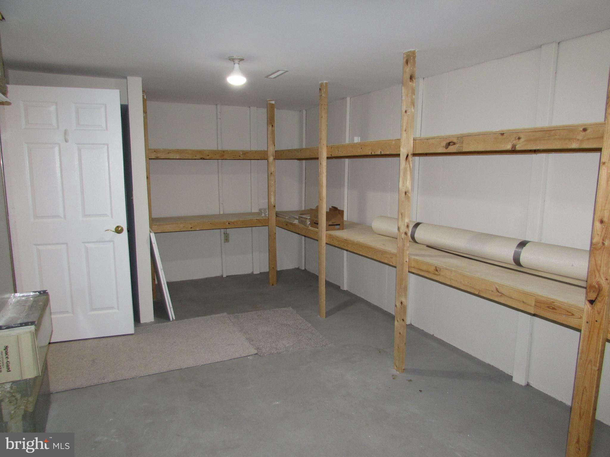 CHARING CROSS - Residential