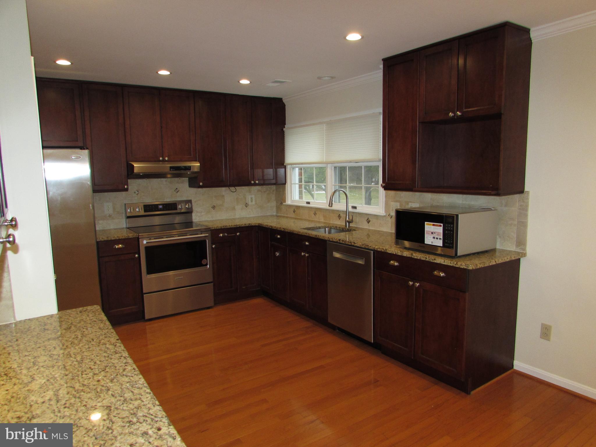 CHARING CROSS - Residential