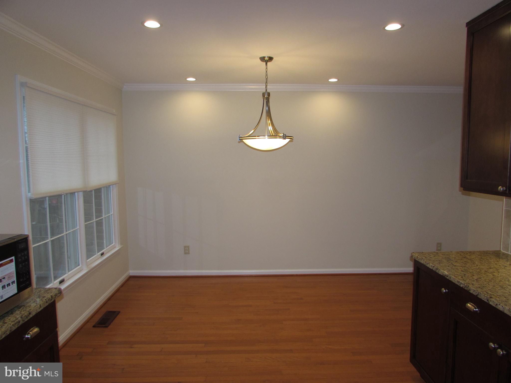 CHARING CROSS - Residential