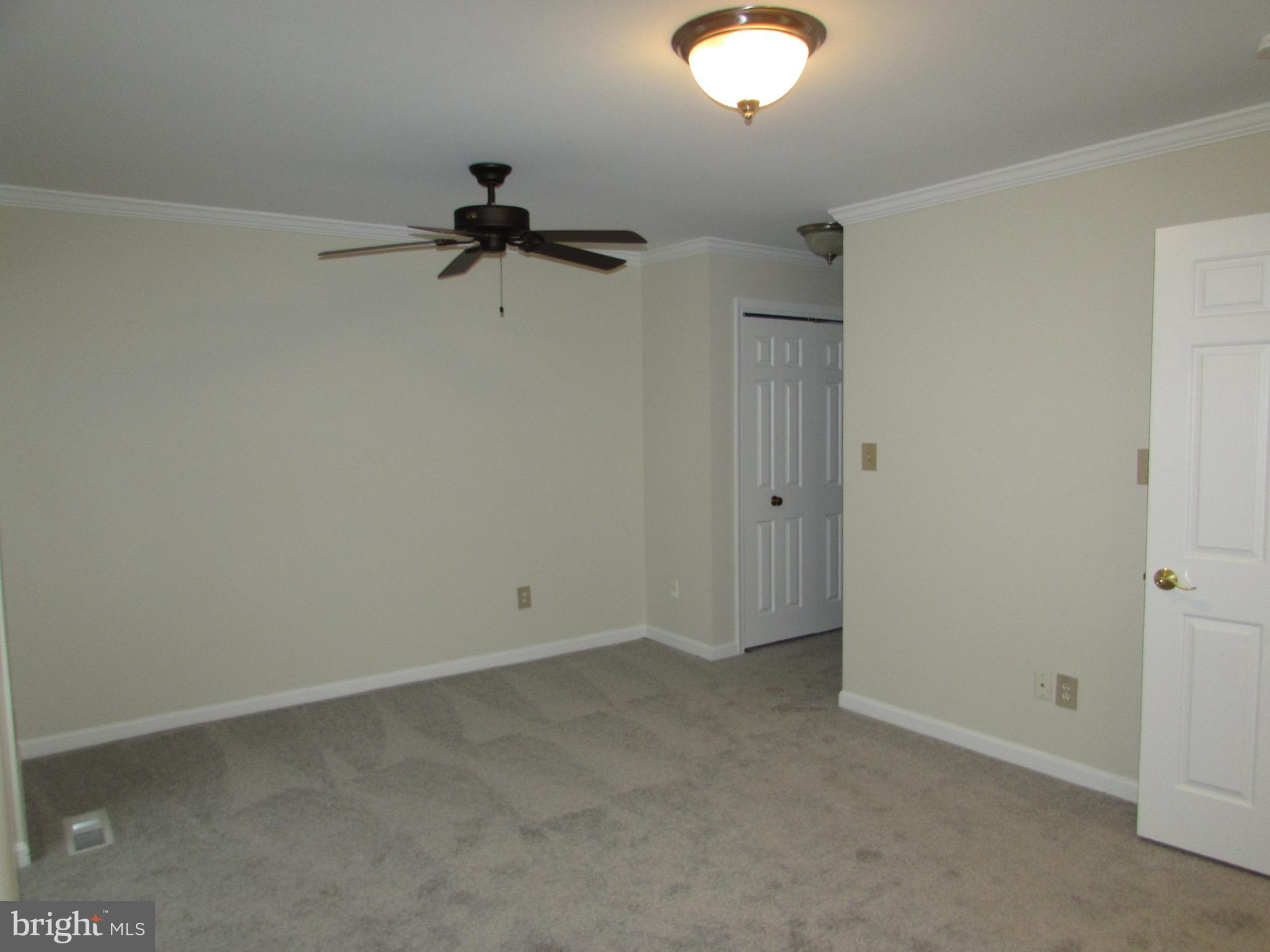 CHARING CROSS - Residential