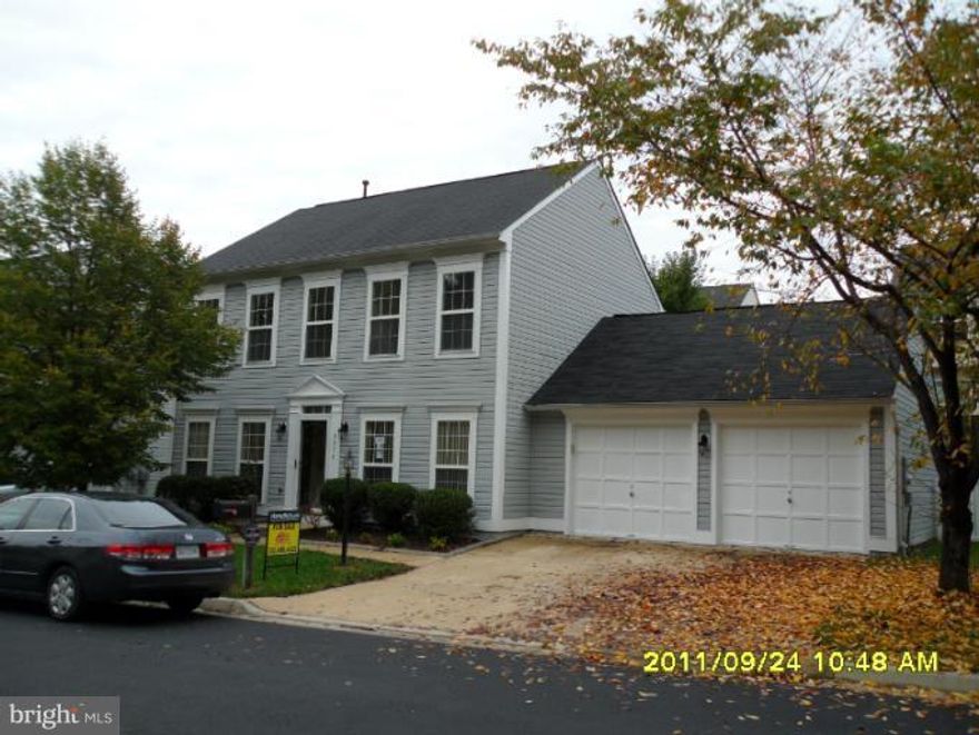 Single family home in quiet neighborhood featuring Lg Family, Living & Dining rooms w/engineered  hardwood. Remodeled kitchen w/ granite counters, ceramic tile, stainless steel appliances. Lg Master w/ walk in closet. Master bath w/ soaking tub, double vanity & separate shower. Full price offer includes $5000. in closing assistance. Ignore DOM; Back on market after long term contract fell through.