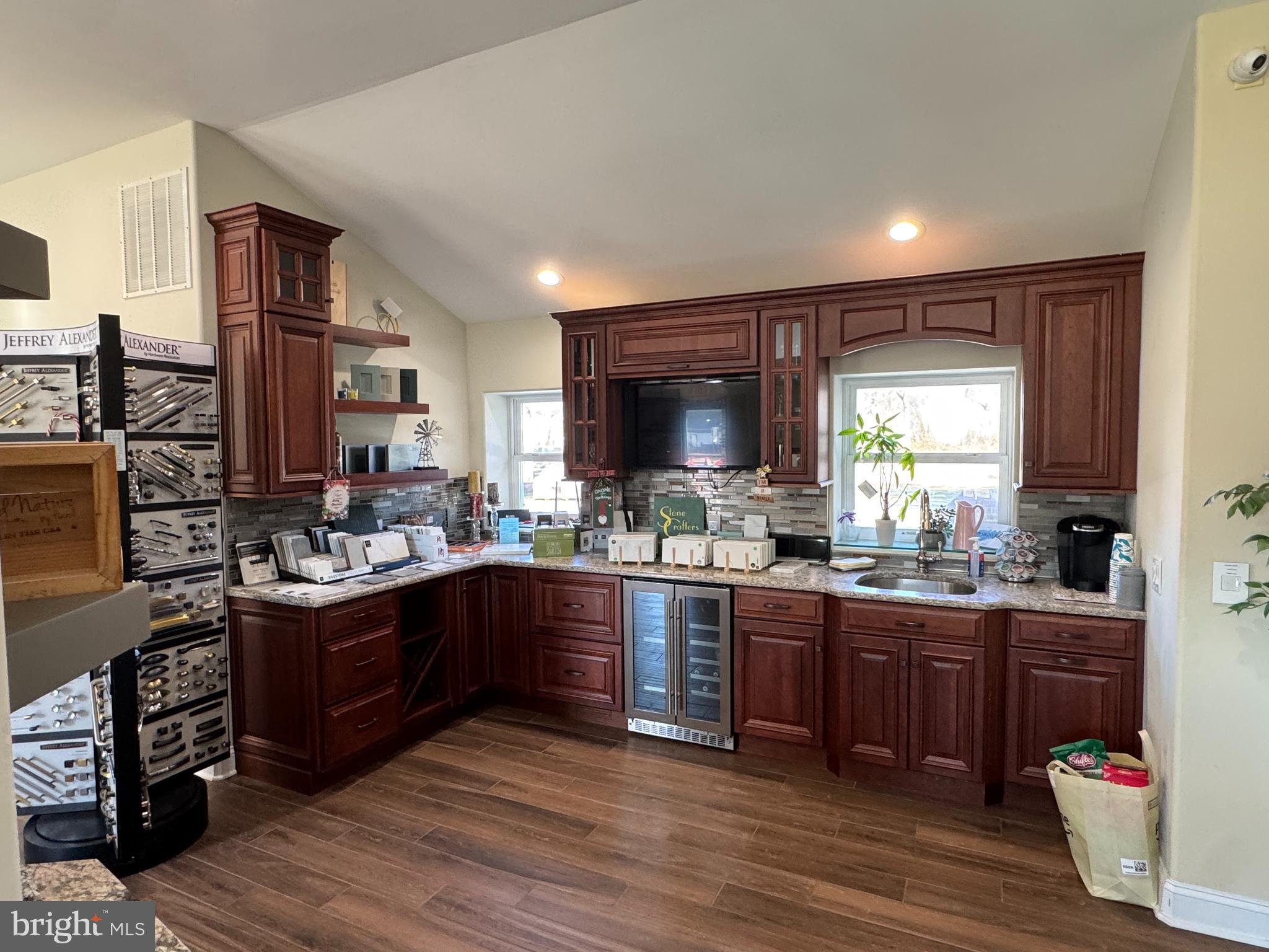 138 N COUNTY LINE ROAD