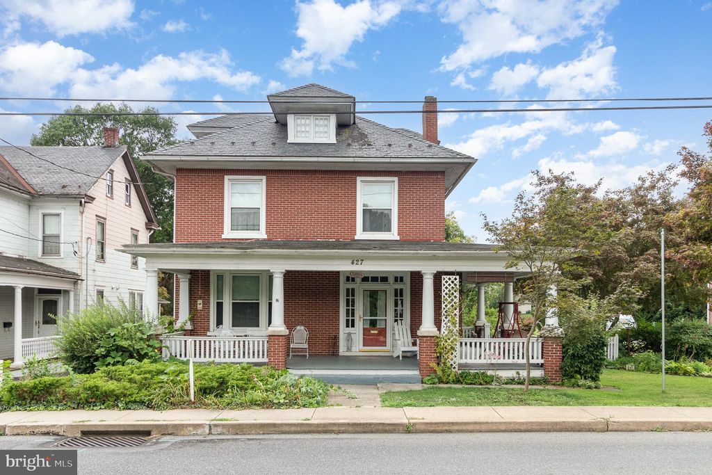 Photo of 427 N GEORGE ST, MILLERSVILLE, PA 17551 (MLS # PALA2039186)