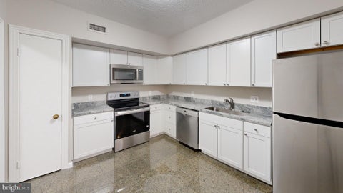 Condo For Rent - 4550 N Park Avenue #203<br/> CHEVY CHASE, MD 20815