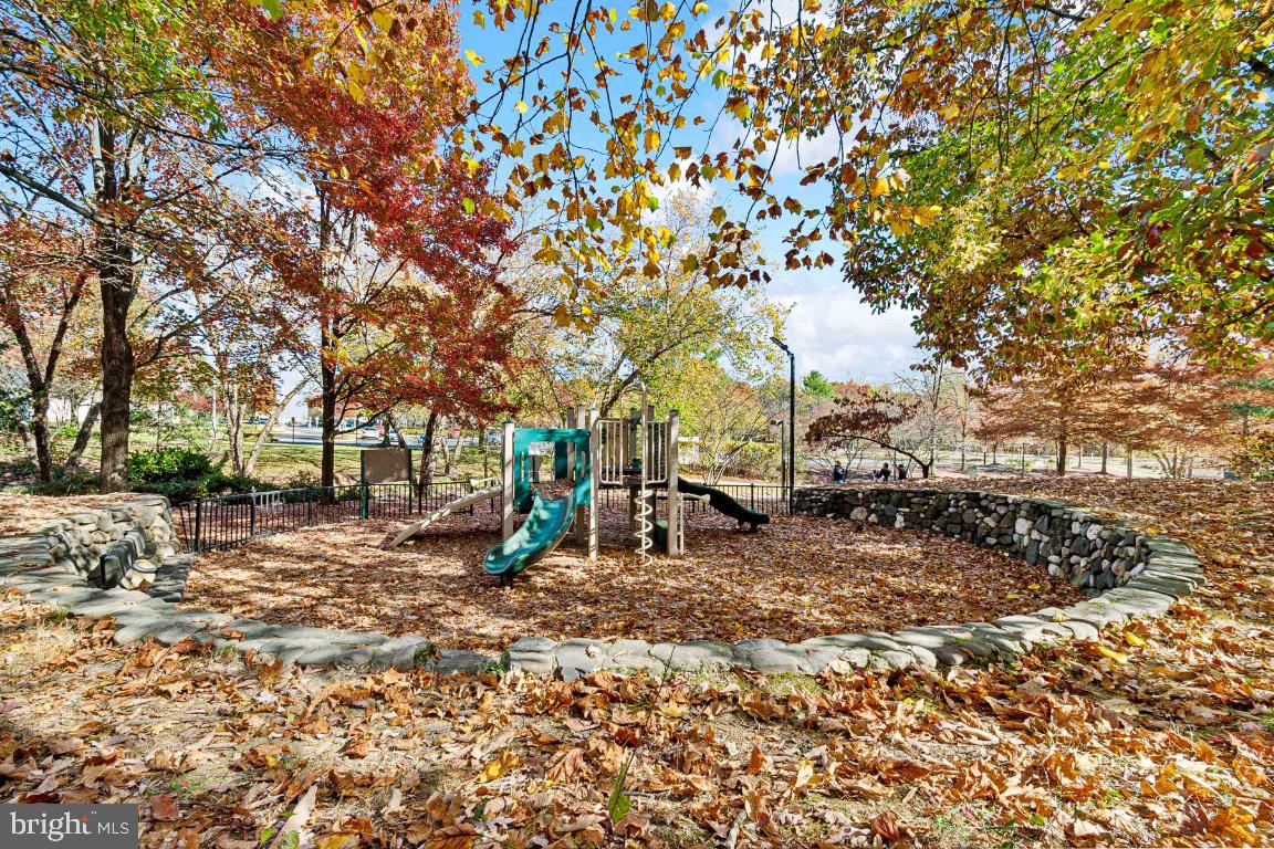 PINEY ORCHARD - Residential