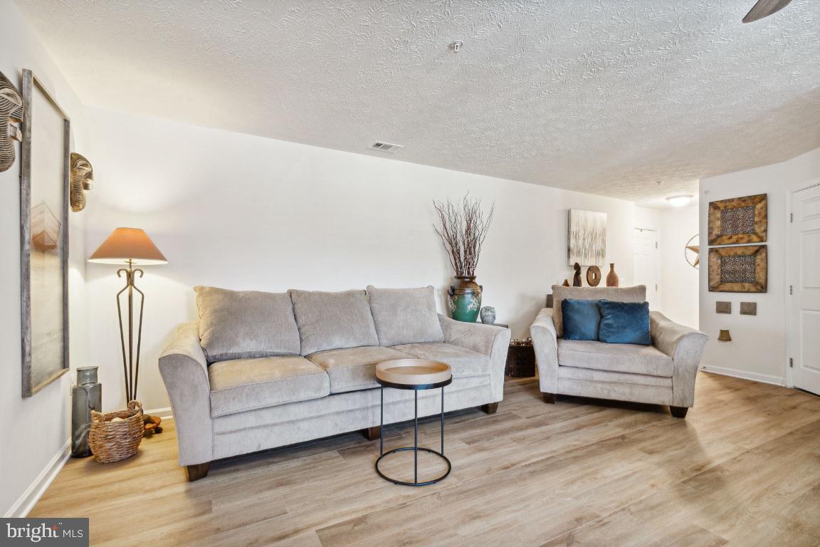 PINEY ORCHARD - Residential