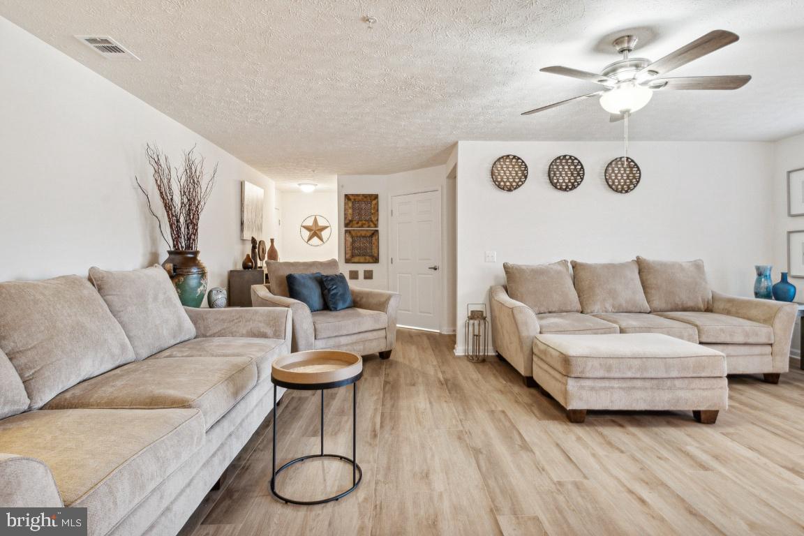 PINEY ORCHARD - Residential