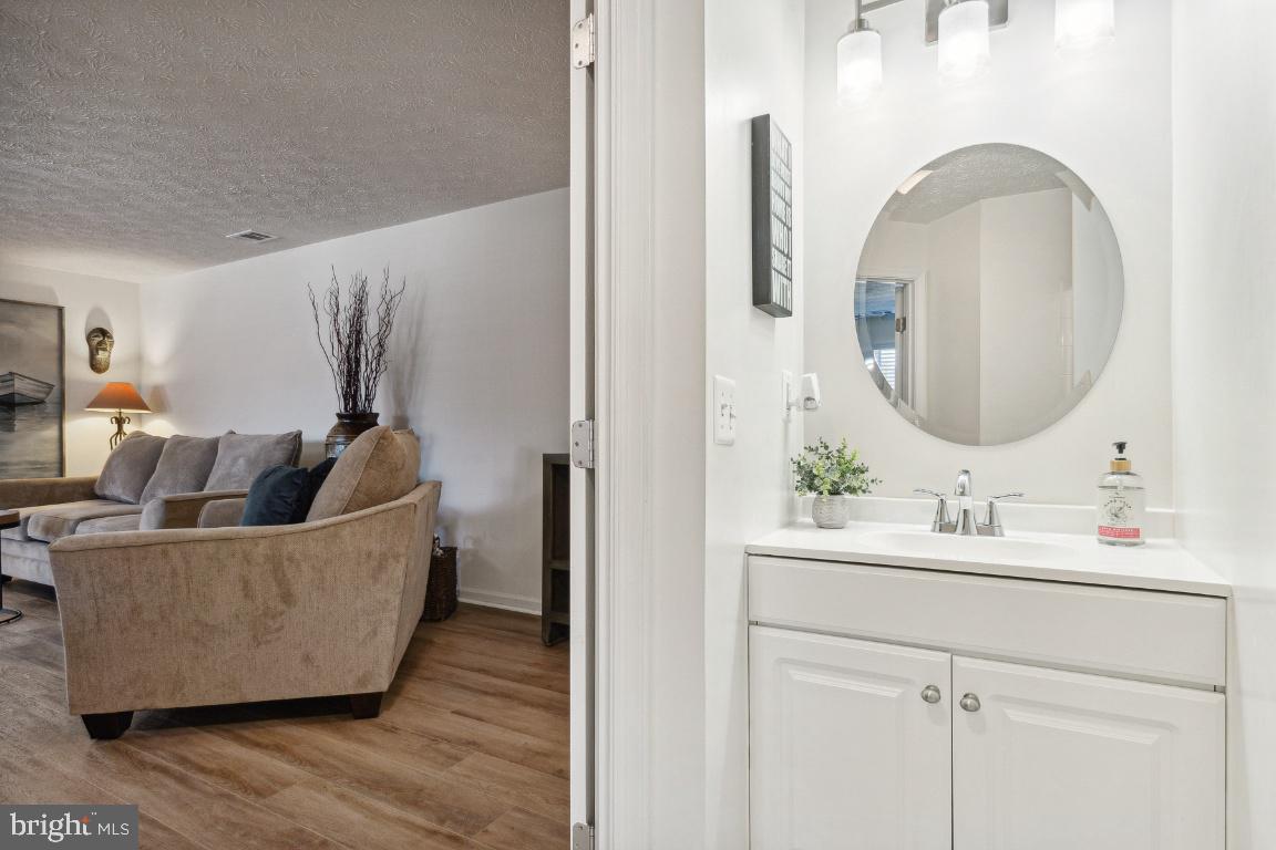 PINEY ORCHARD - Residential