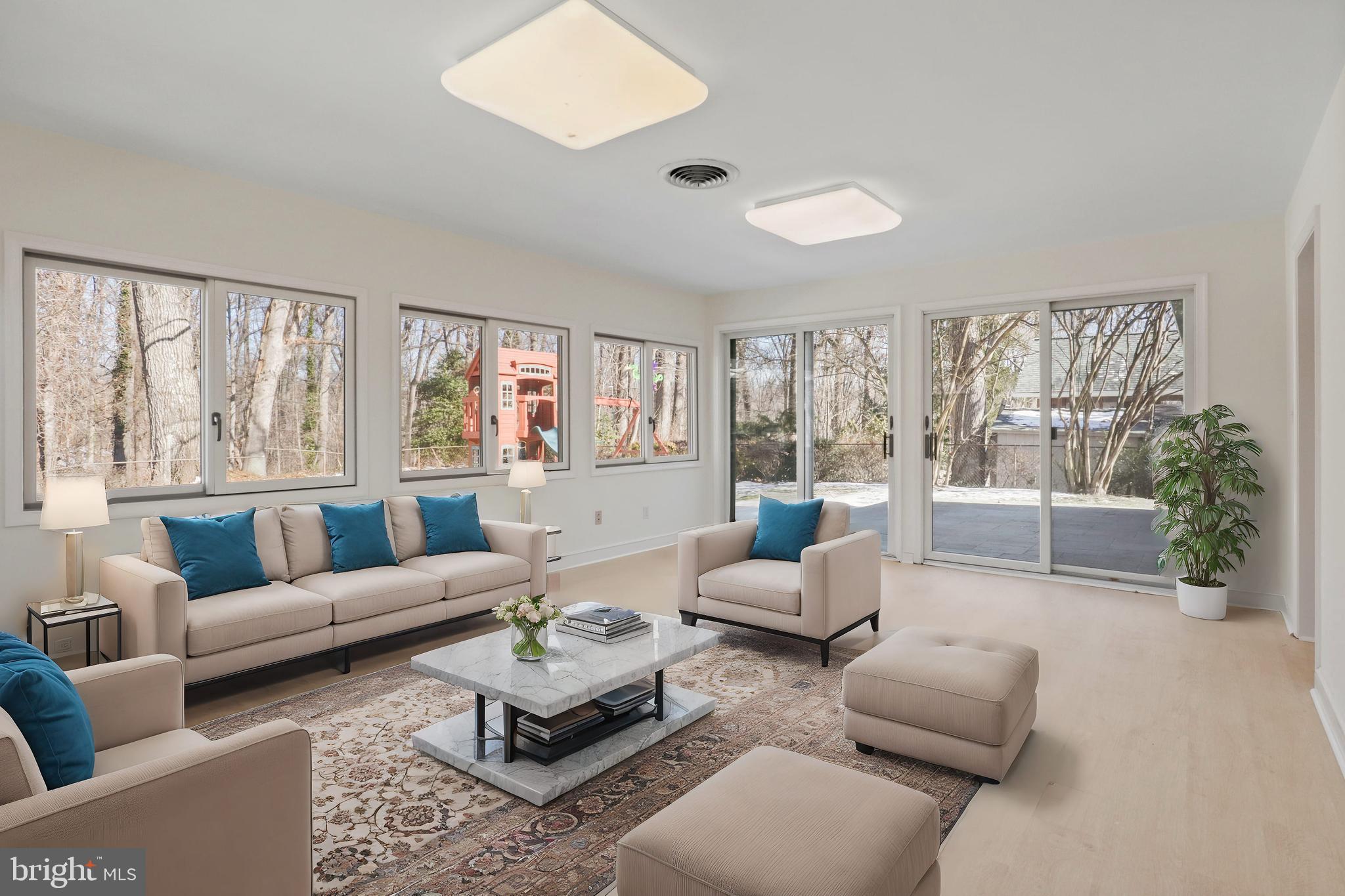 BROYHILL CREST - Residential