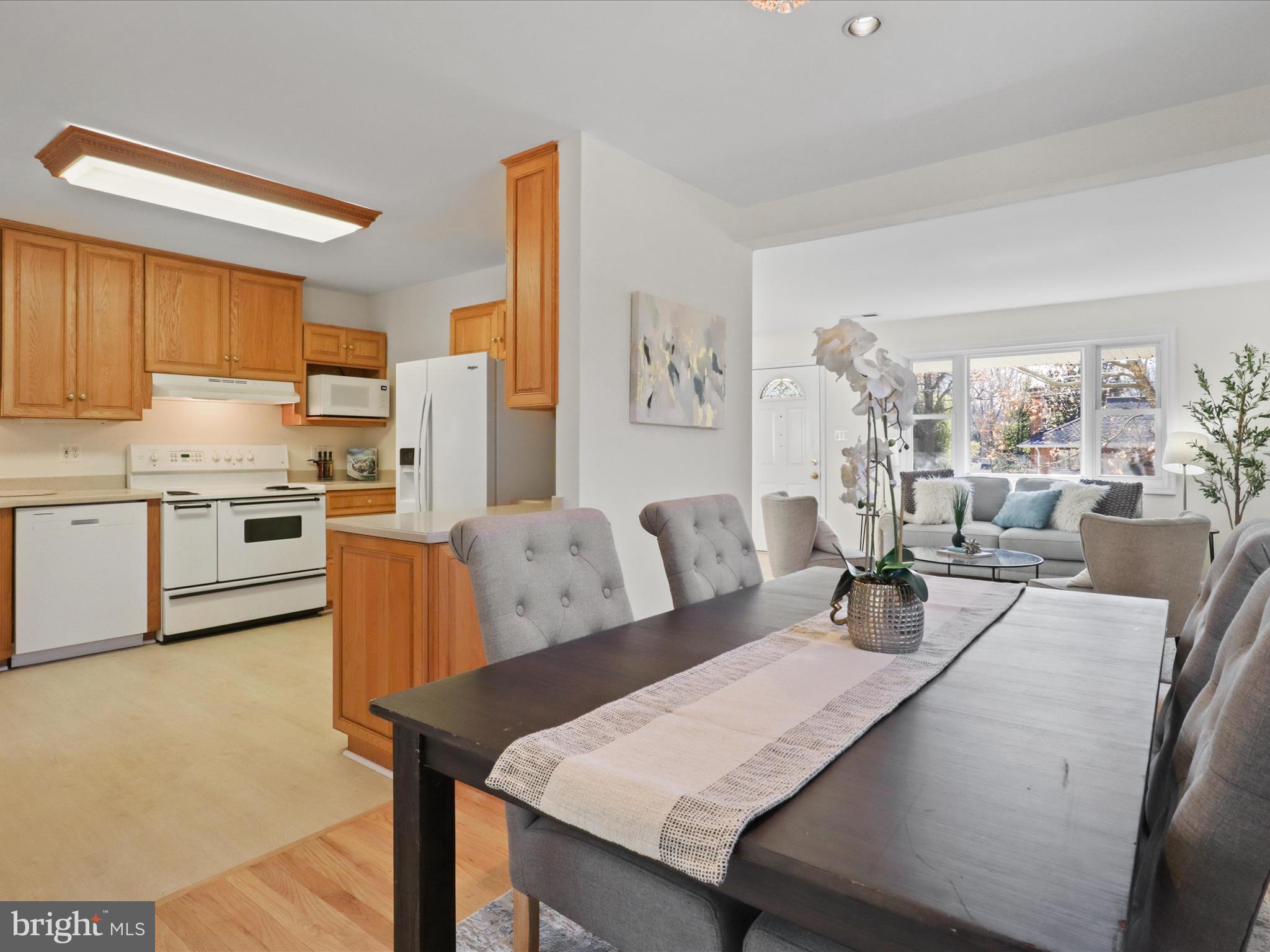 BROYHILL CREST - Residential