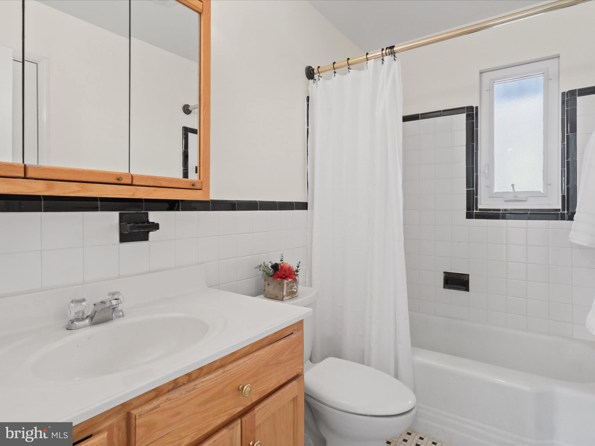 BROYHILL CREST - Residential