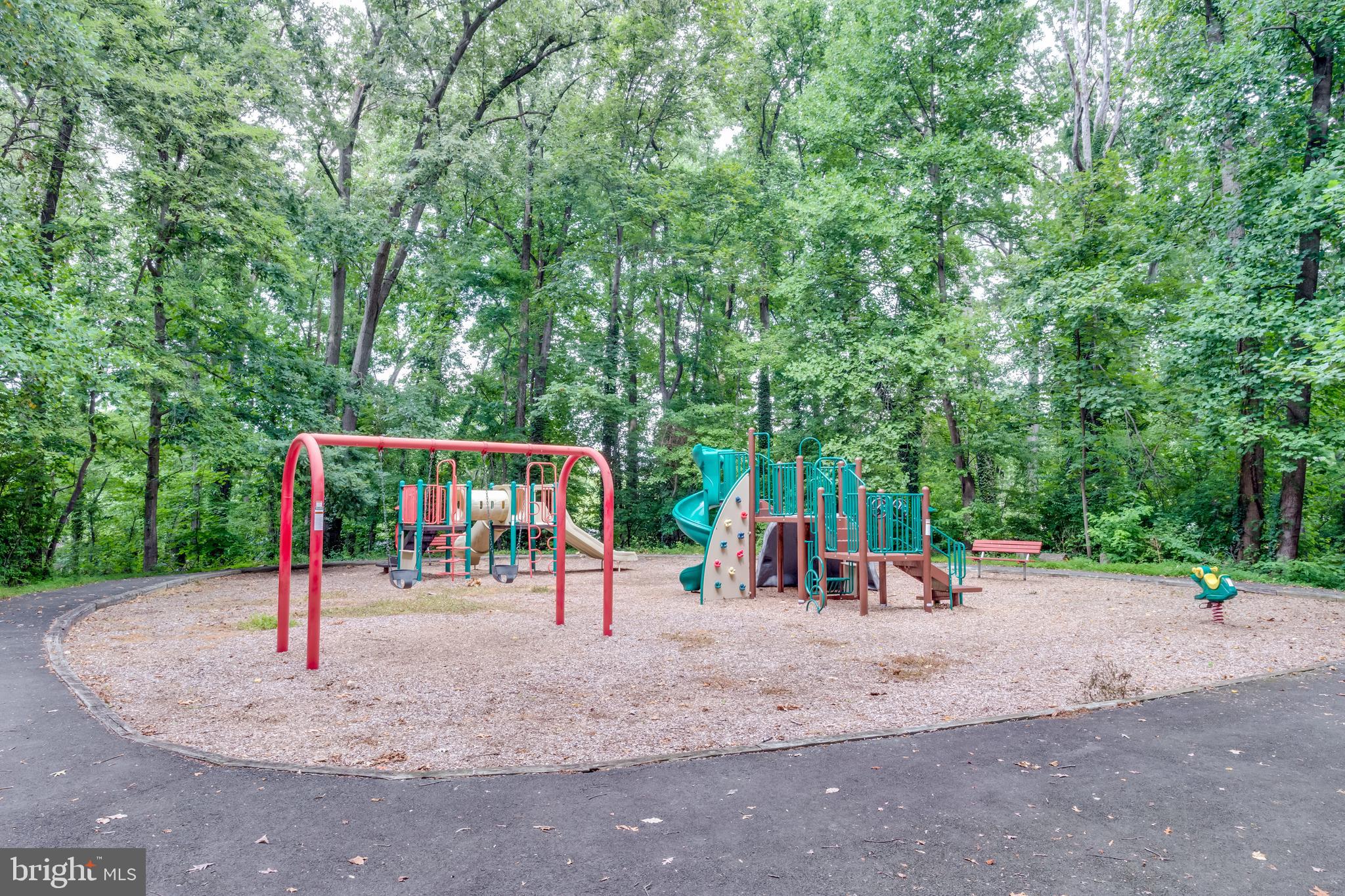 BROYHILL CREST - Residential