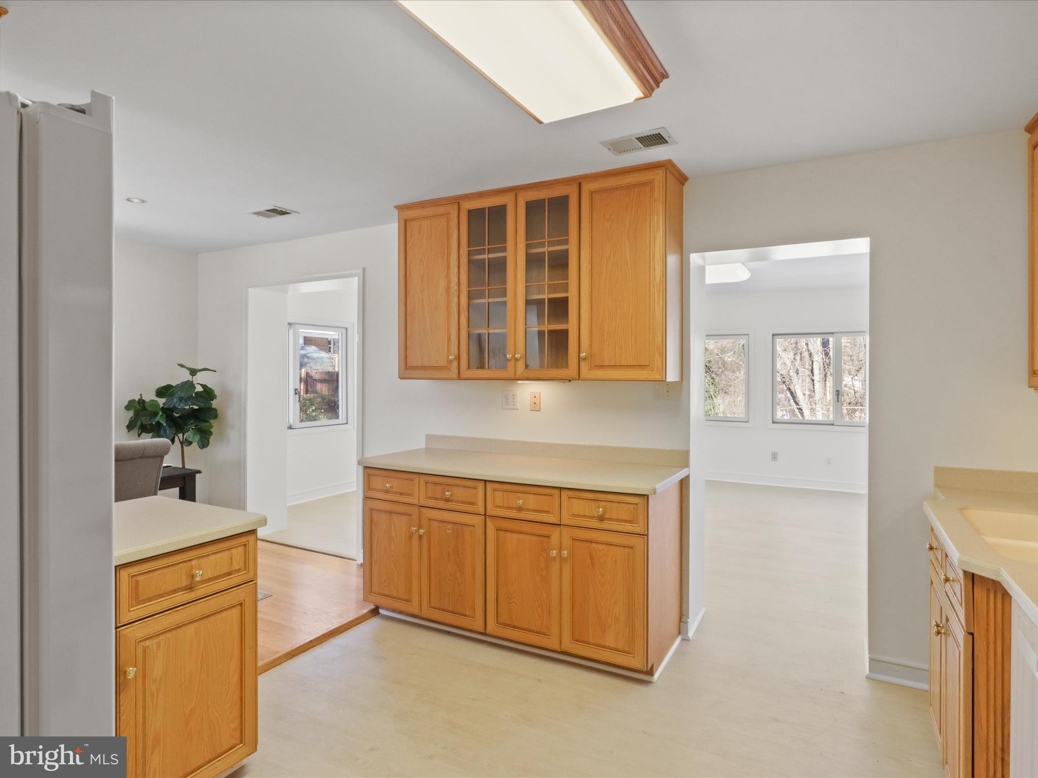 BROYHILL CREST - Residential