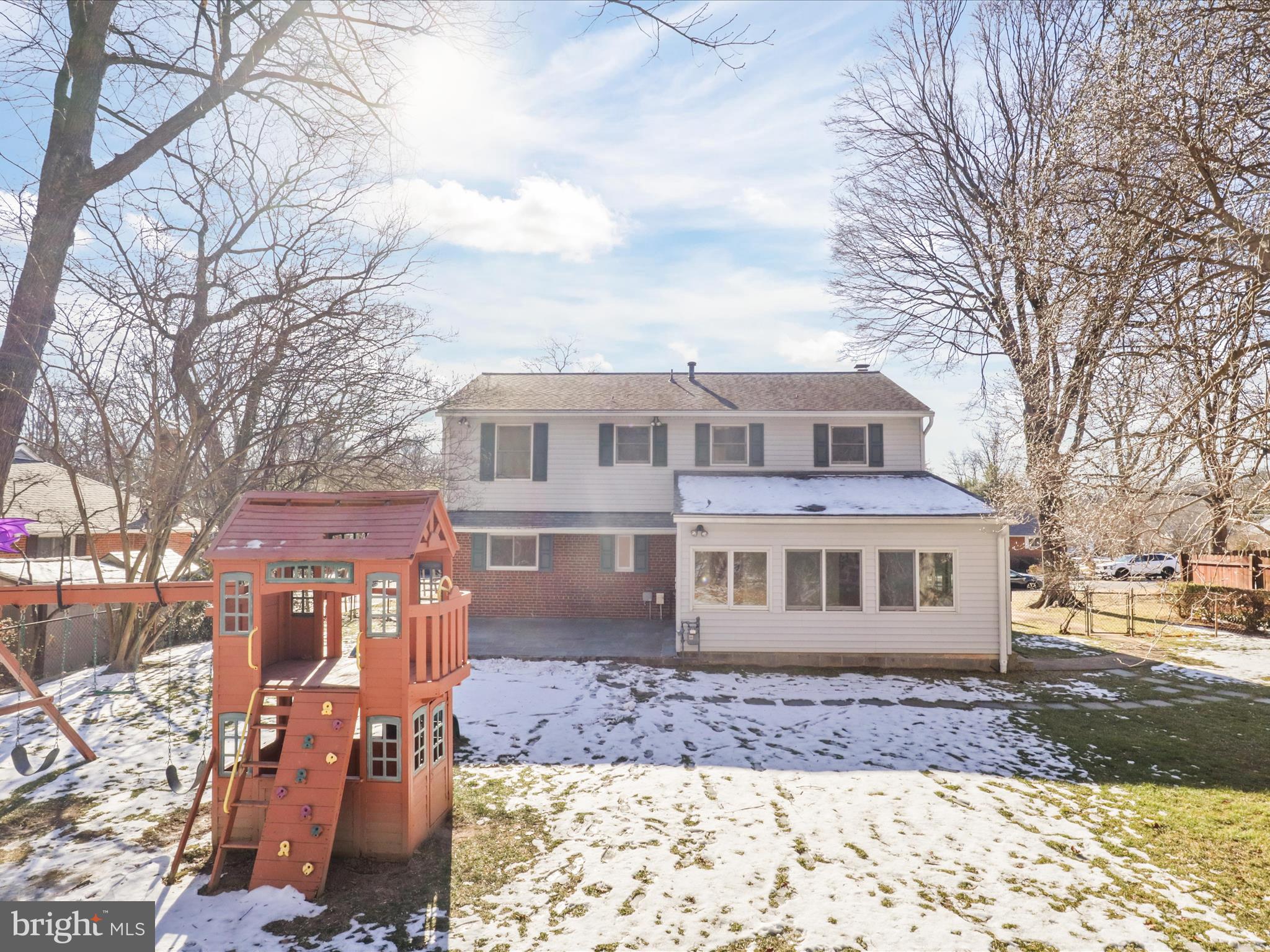 BROYHILL CREST - Residential