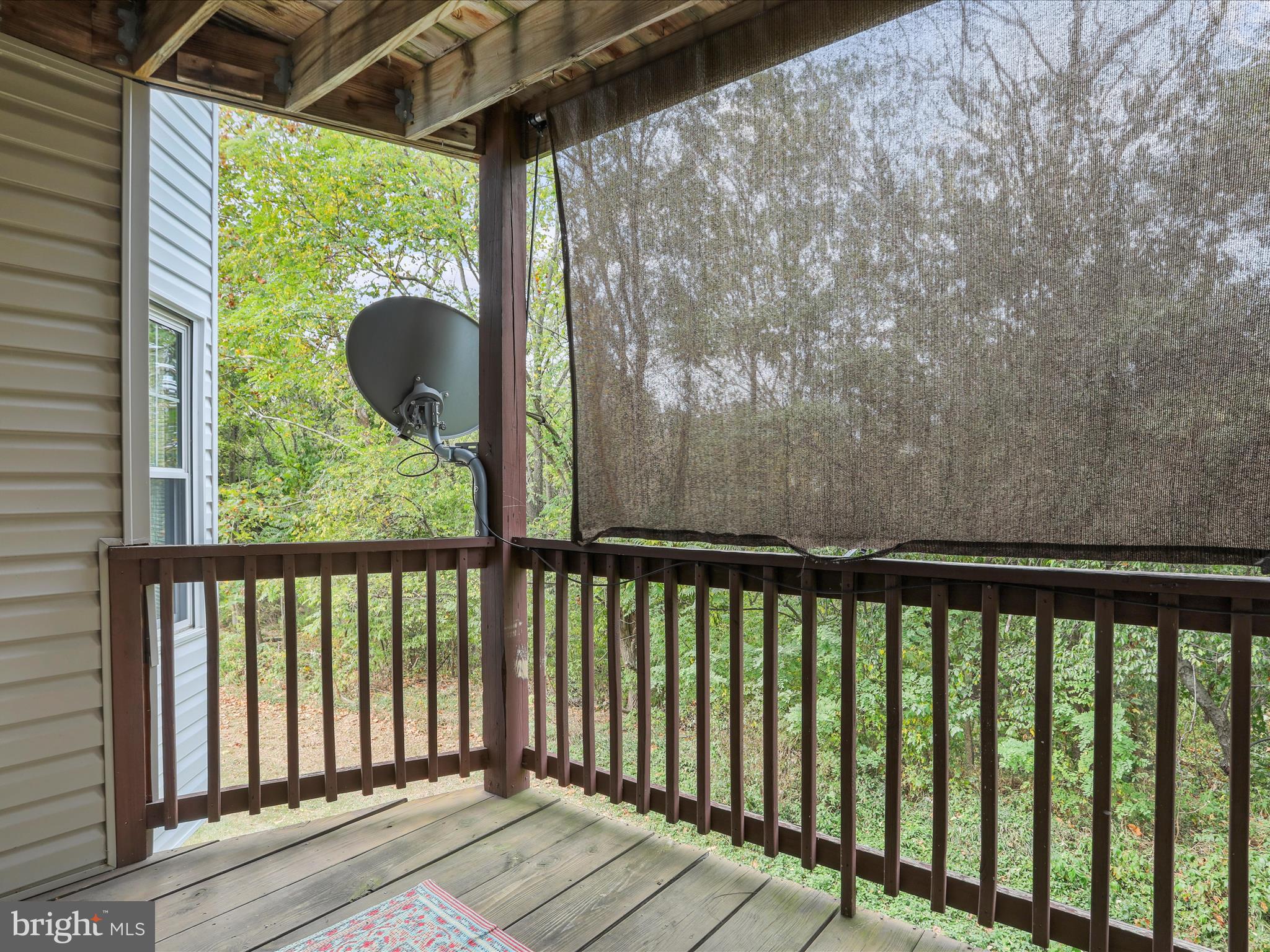 LAKESIDE CONDOS - Residential