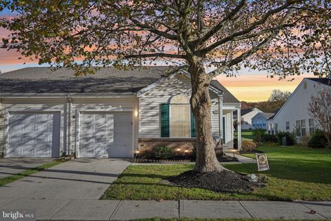 Photo of 17 Peppergrass Drive N, MOUNT LAUREL, NJ 08054 (MLS # NJBL2098960)