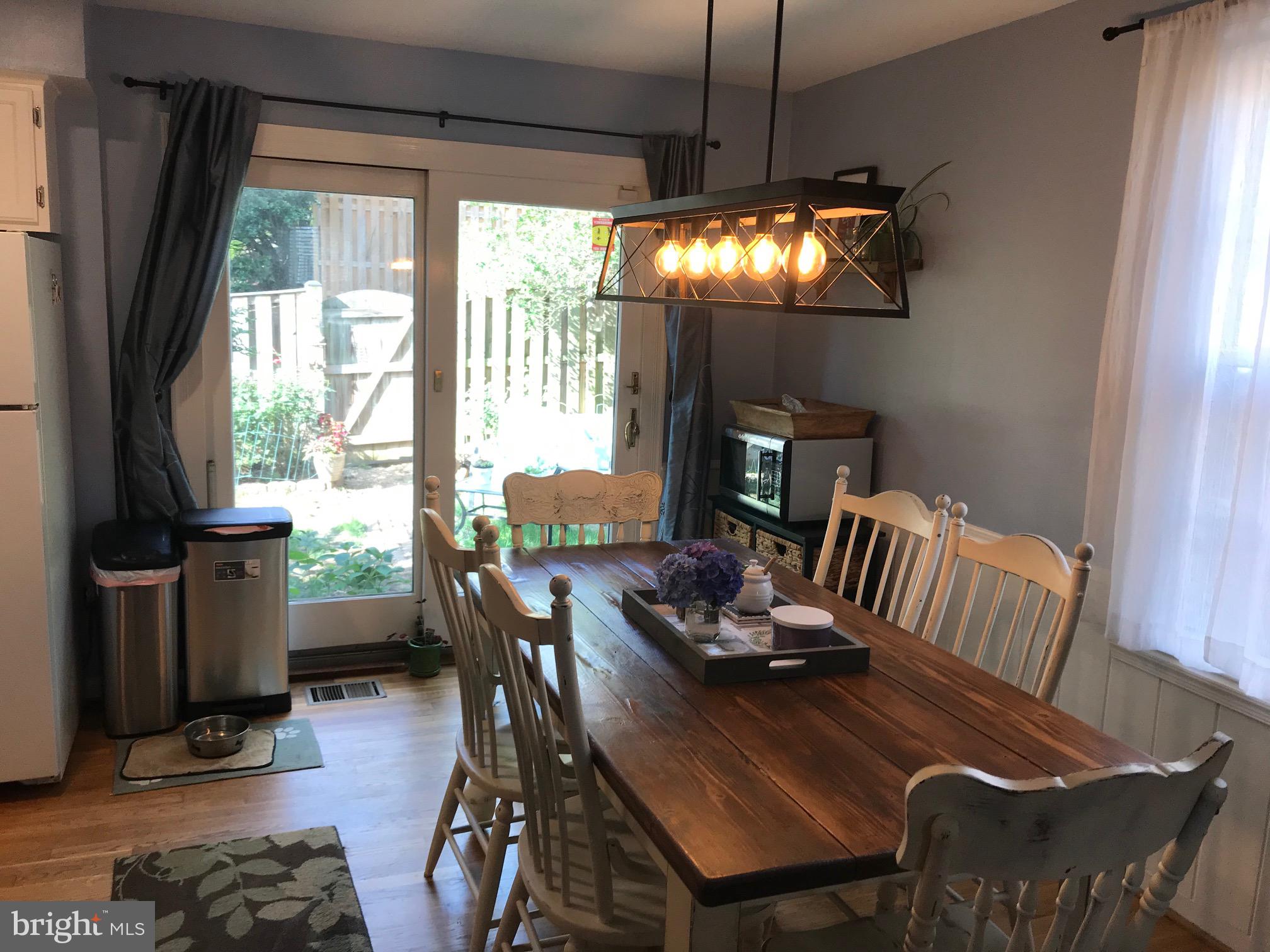 MT VERNON SQUARE TOWNHOUSE - Residential