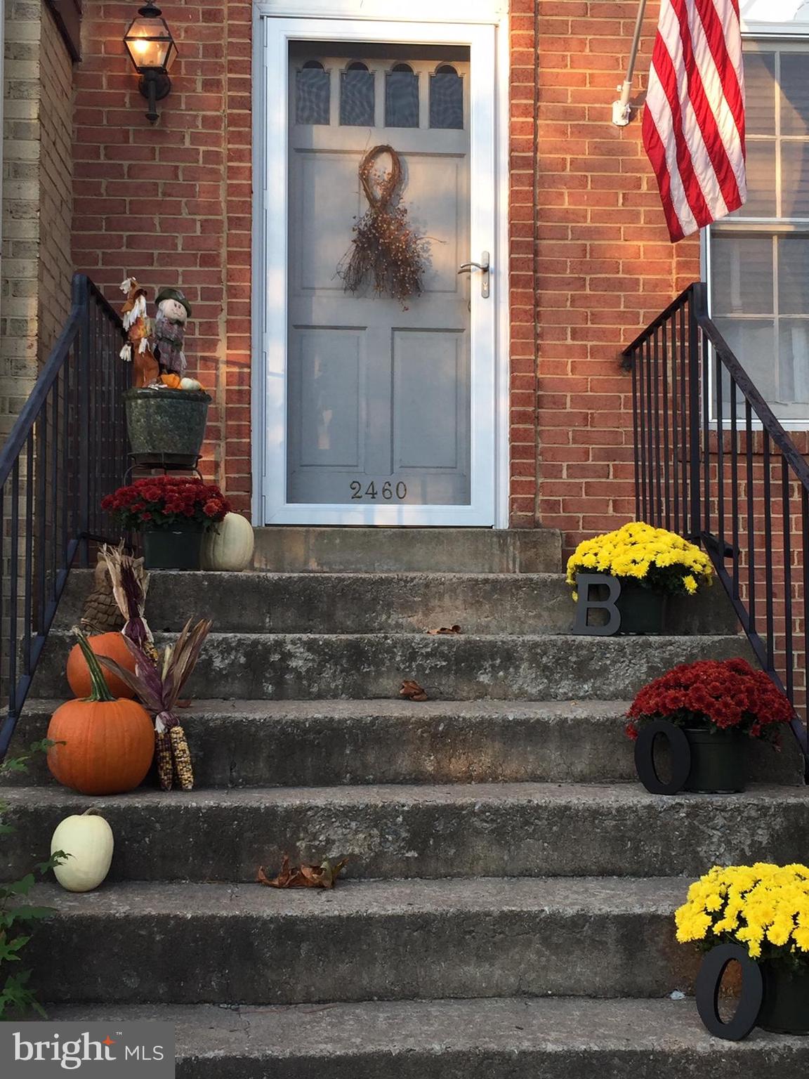 MT VERNON SQUARE TOWNHOUSE - Residential