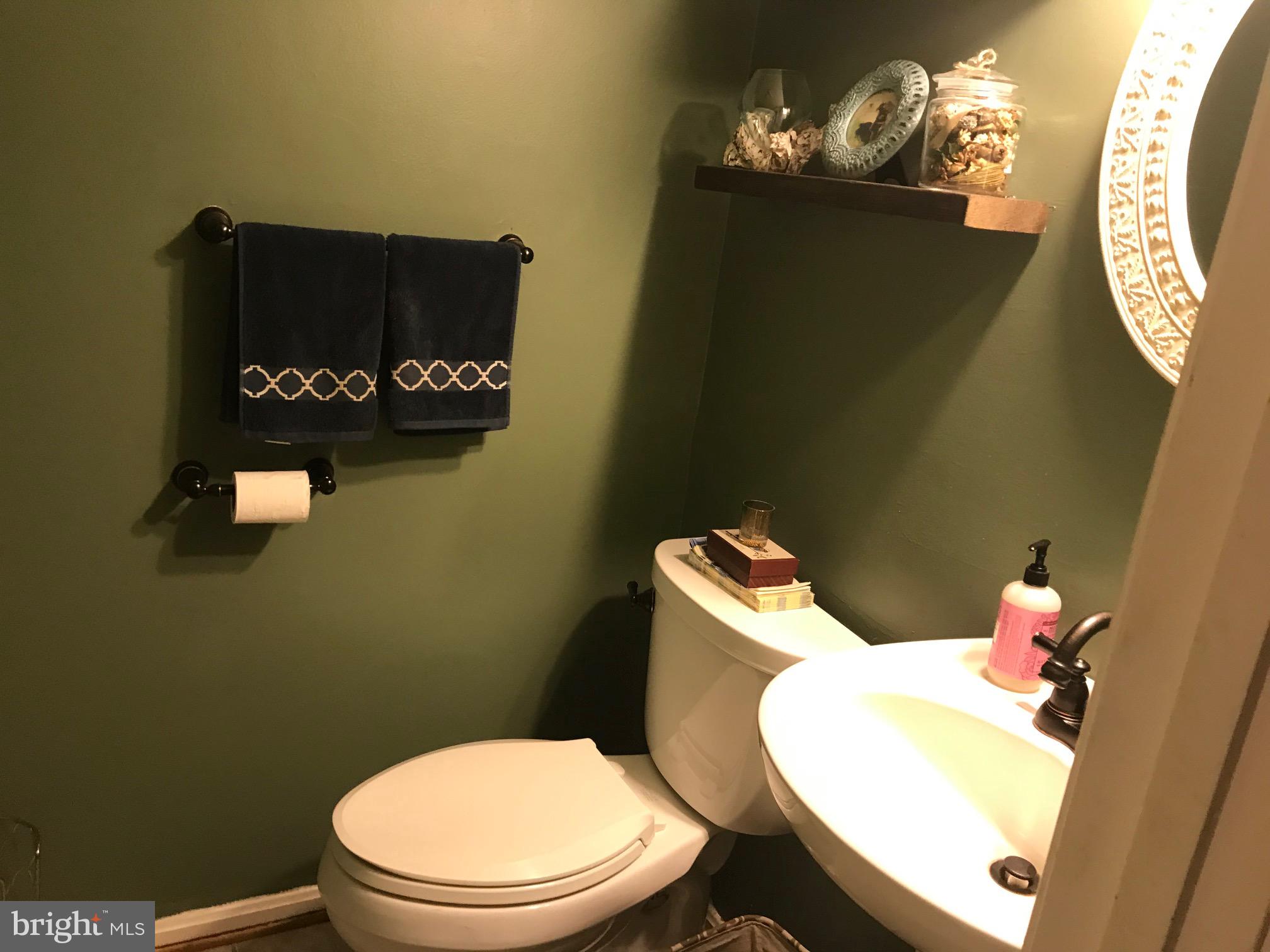 MT VERNON SQUARE TOWNHOUSE - Residential