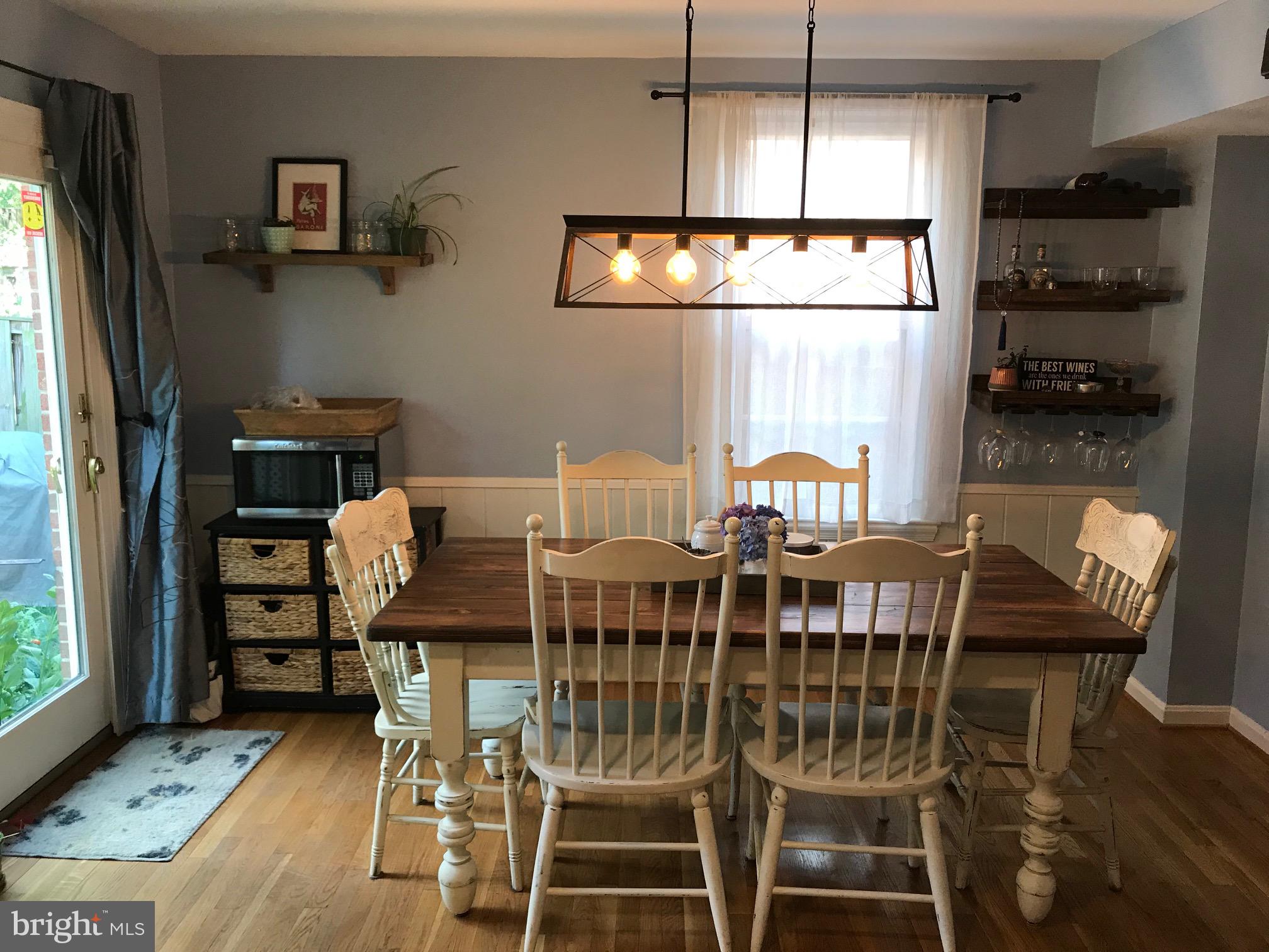 MT VERNON SQUARE TOWNHOUSE - Residential