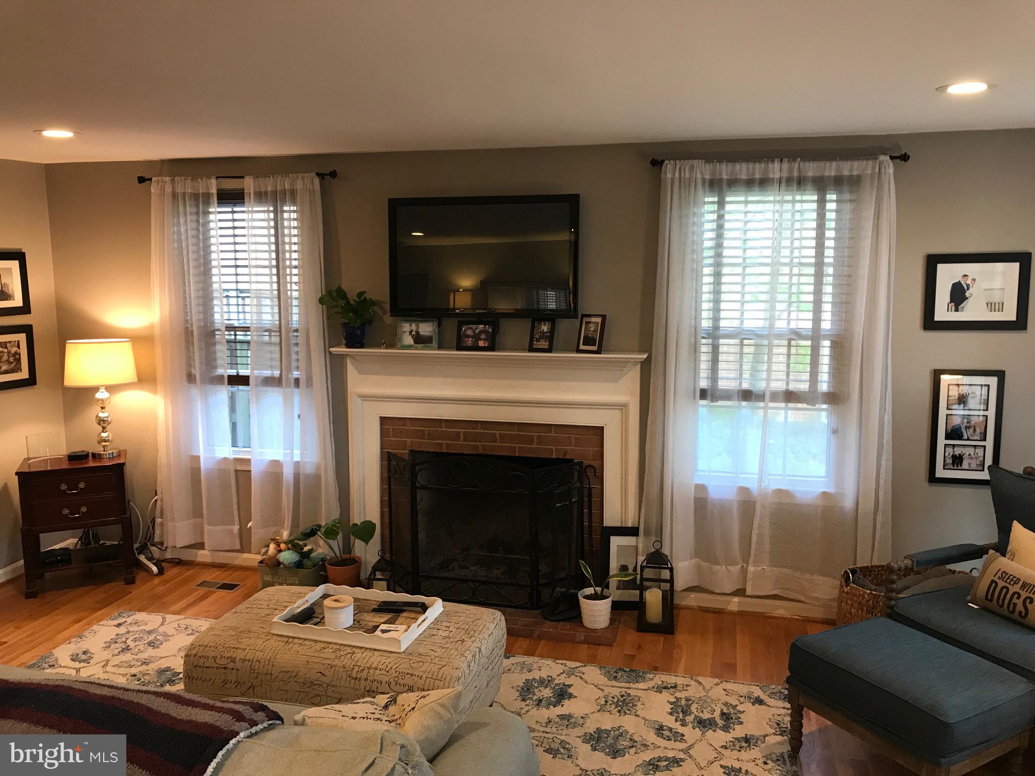 MT VERNON SQUARE TOWNHOUSE - Residential