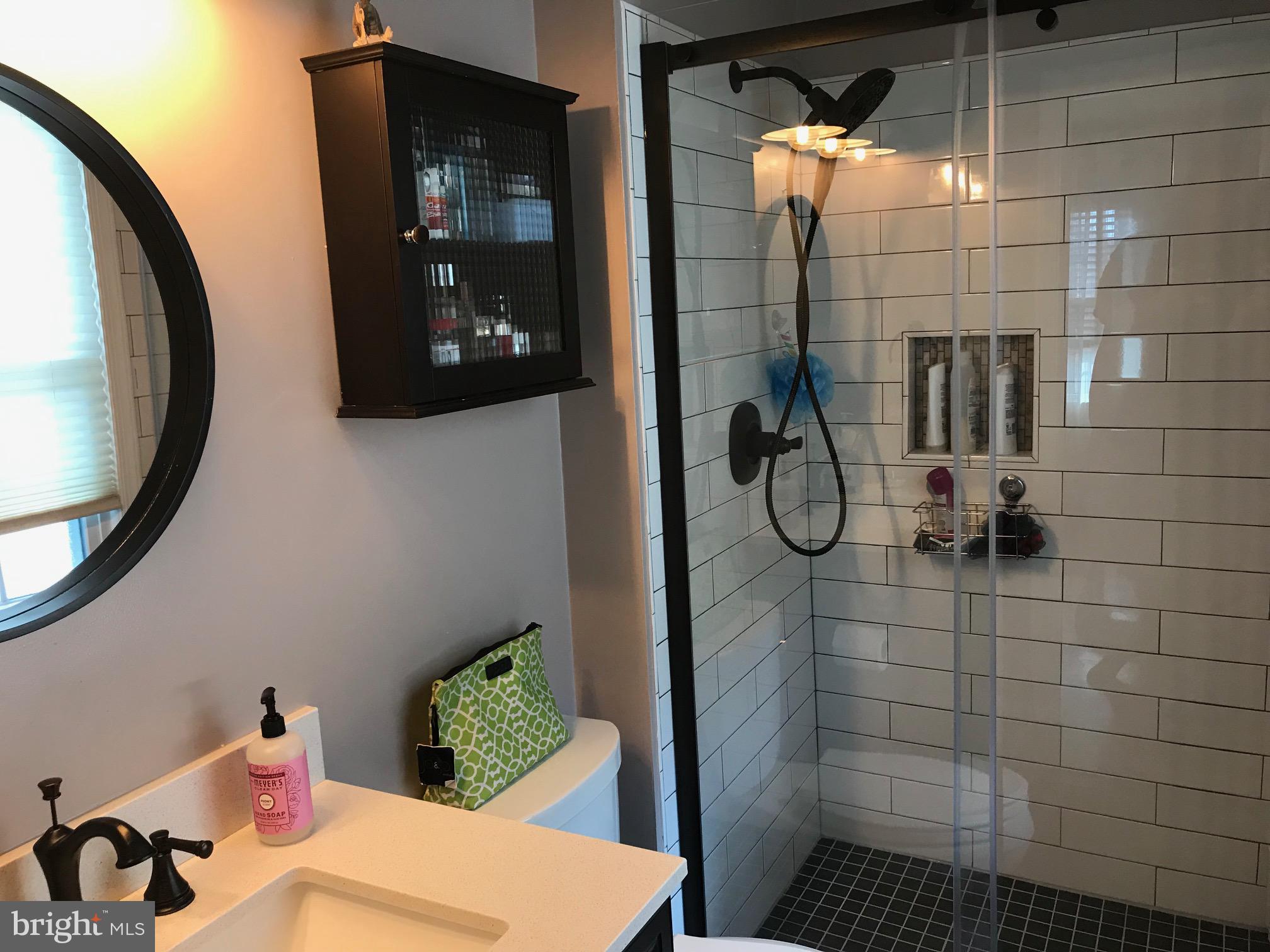 MT VERNON SQUARE TOWNHOUSE - Residential