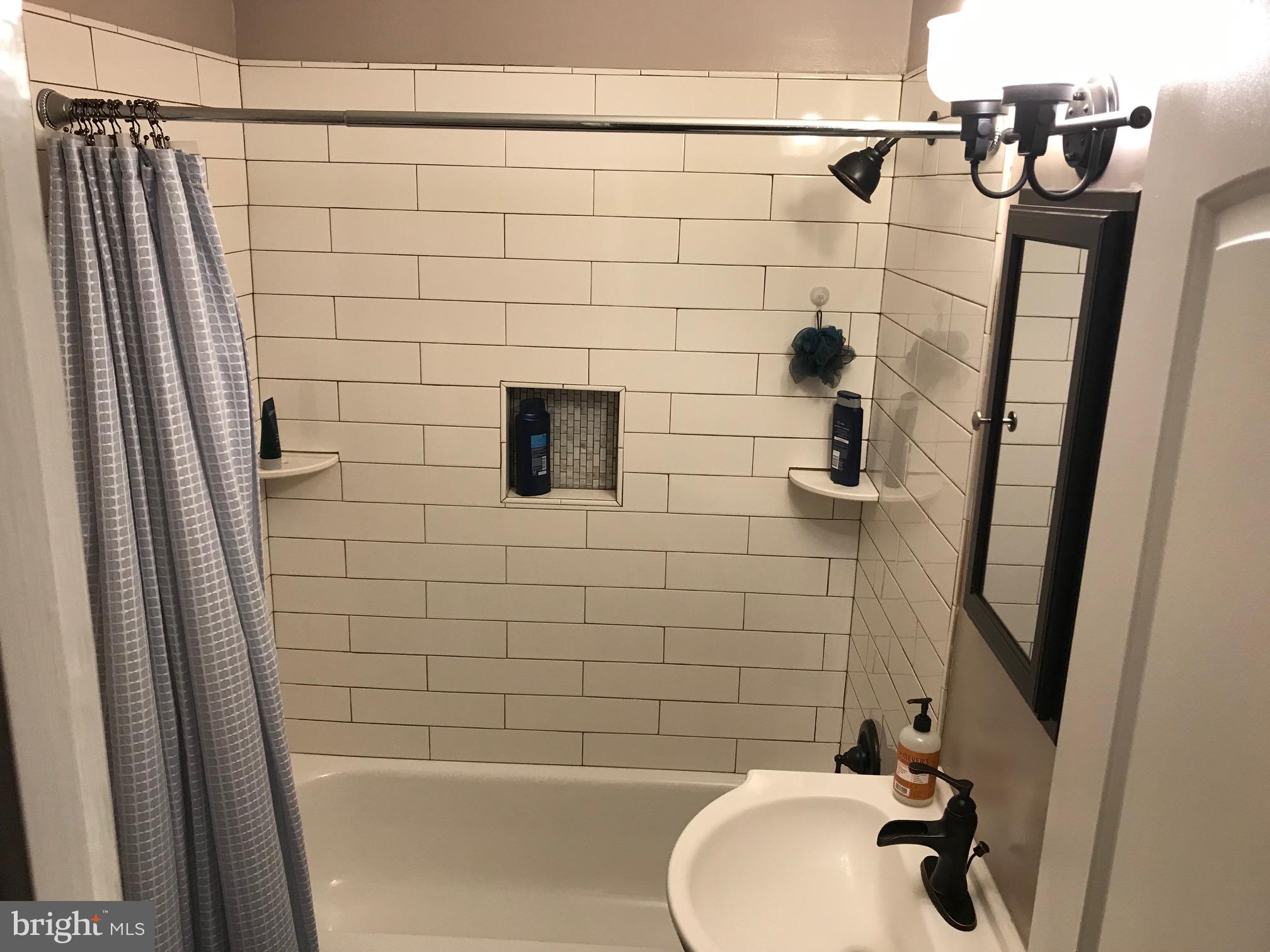 MT VERNON SQUARE TOWNHOUSE - Residential