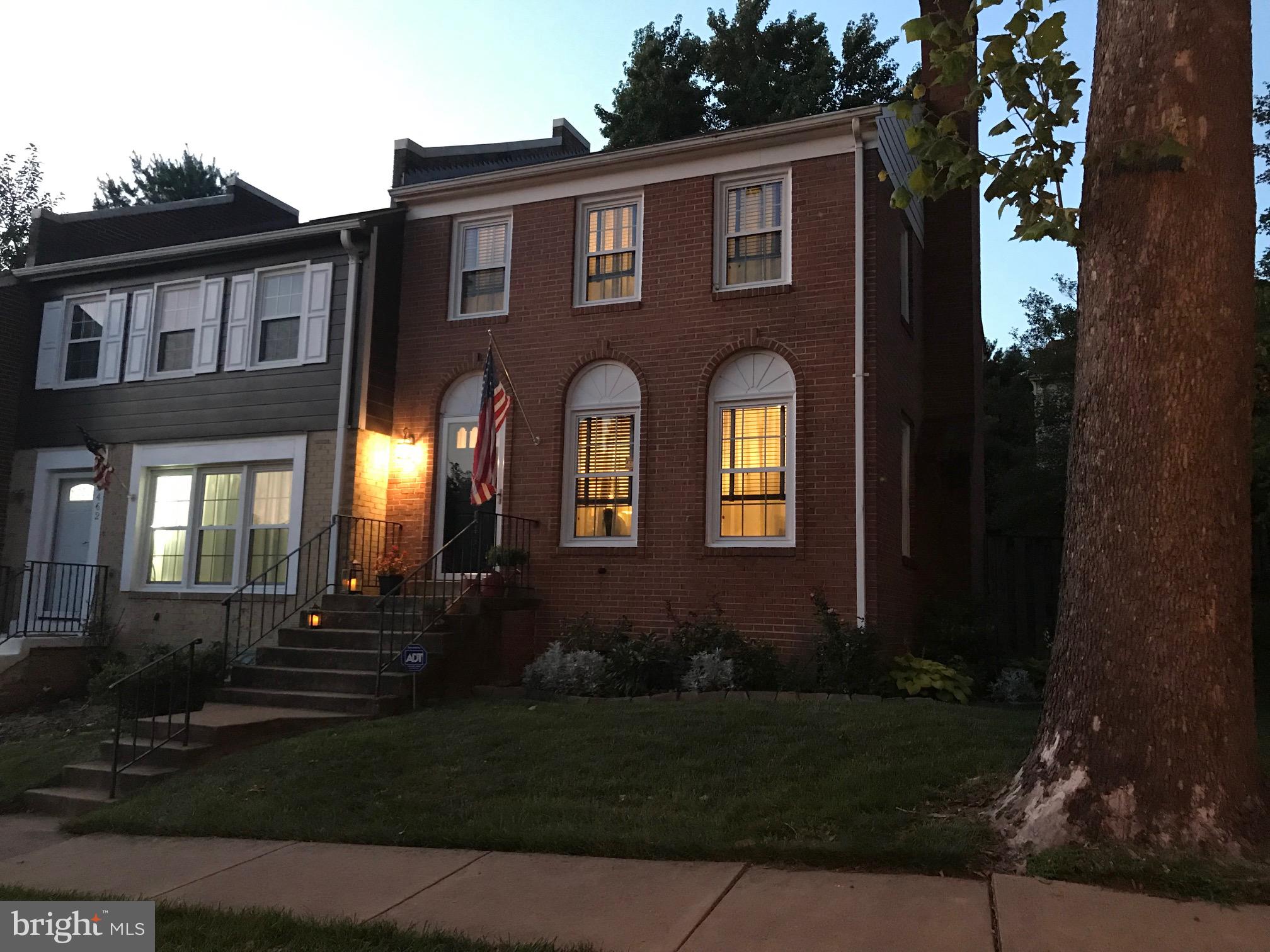 MT VERNON SQUARE TOWNHOUSE - Residential