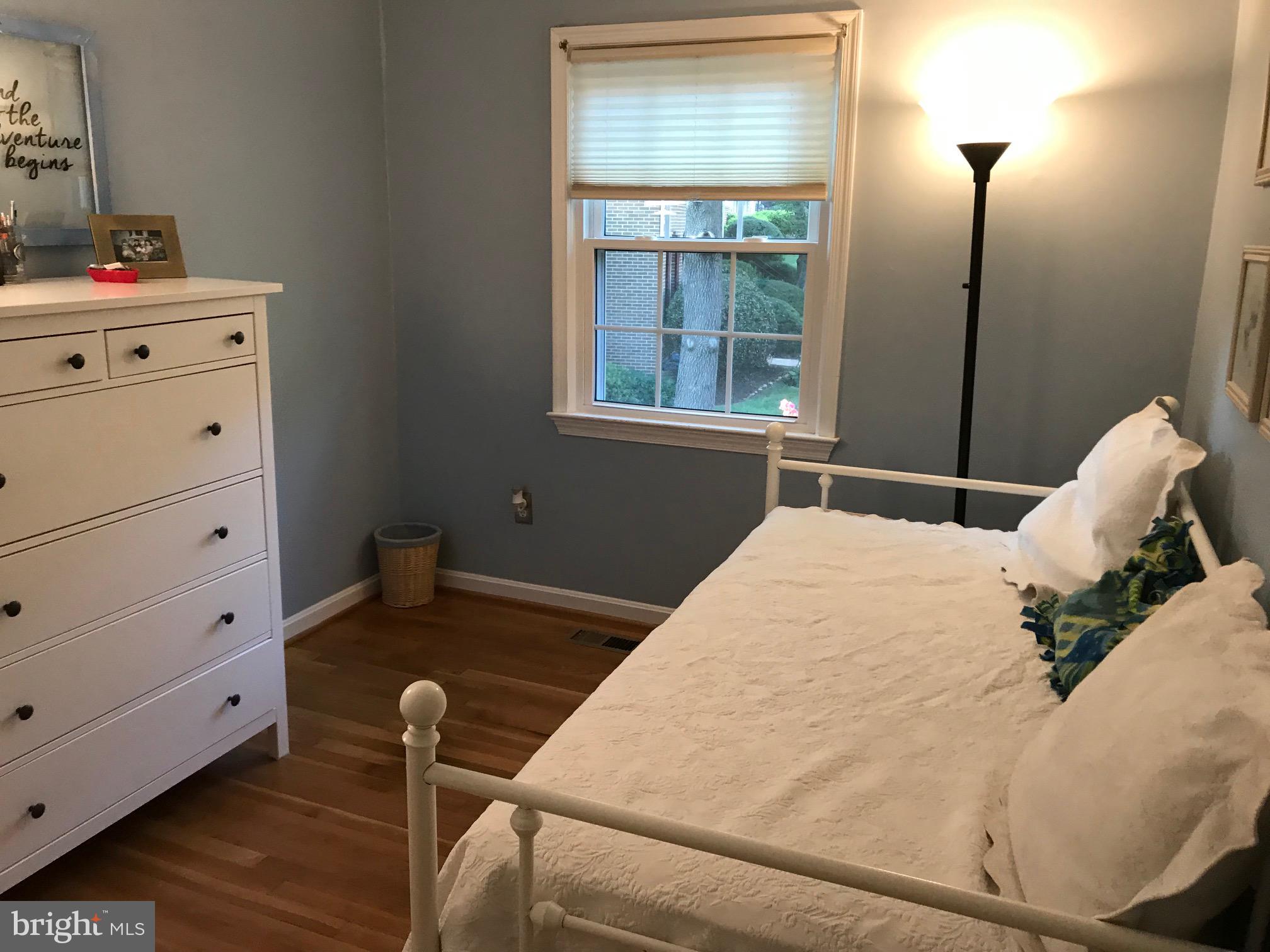 MT VERNON SQUARE TOWNHOUSE - Residential