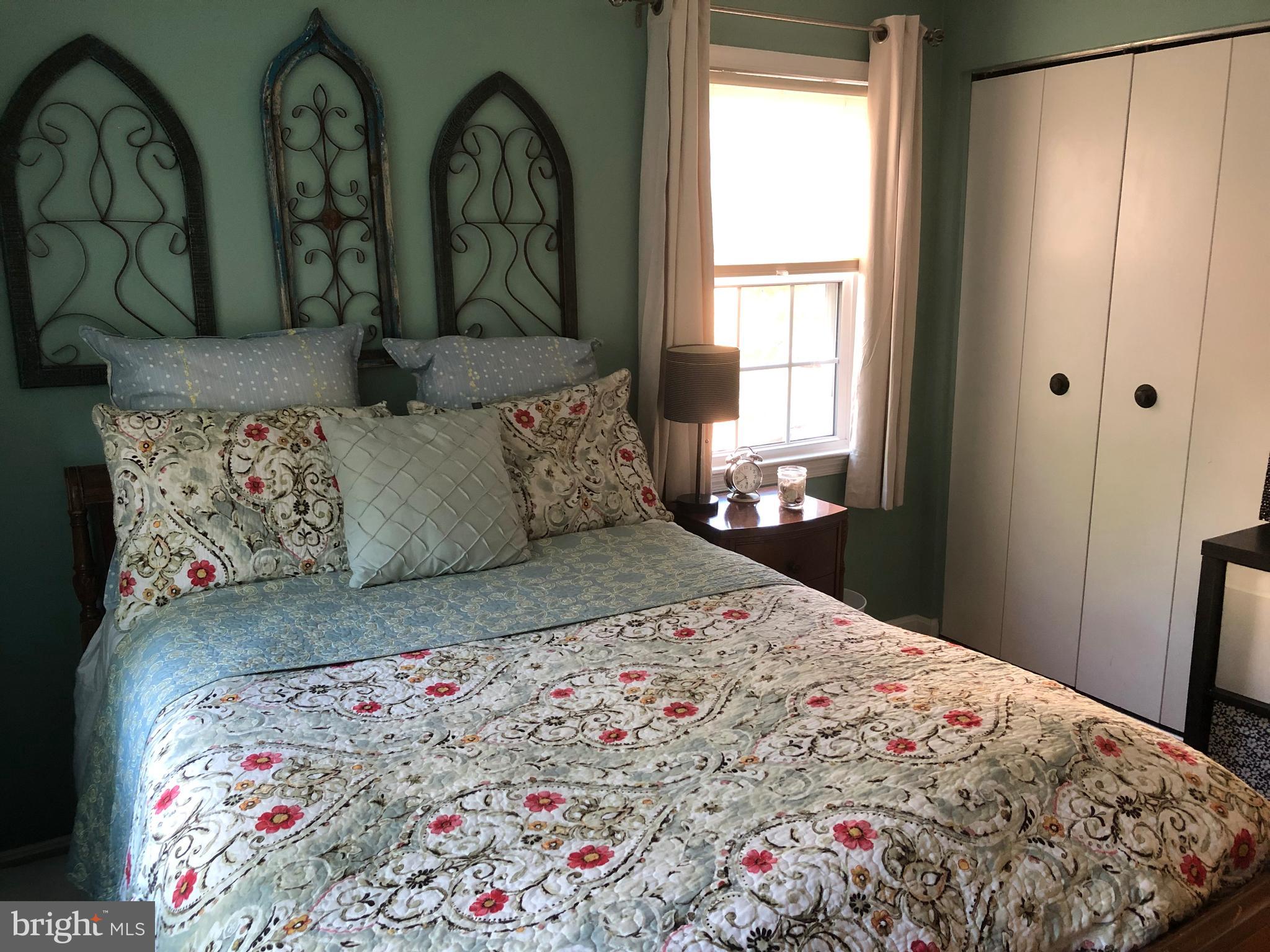 MT VERNON SQUARE TOWNHOUSE - Residential