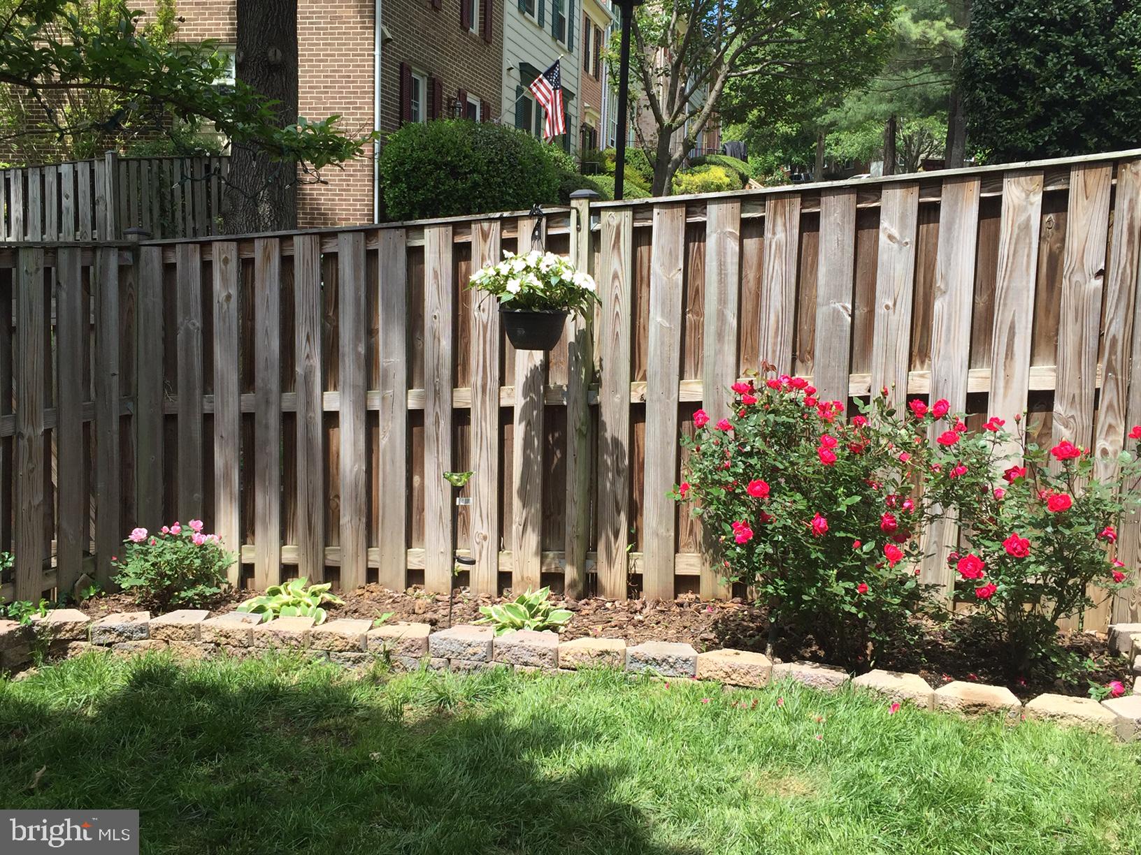 MT VERNON SQUARE TOWNHOUSE - Residential