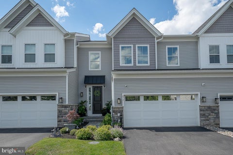 Townhouse For Sale - 673 Levering Street<br/> BLUE BELL, PA 19422