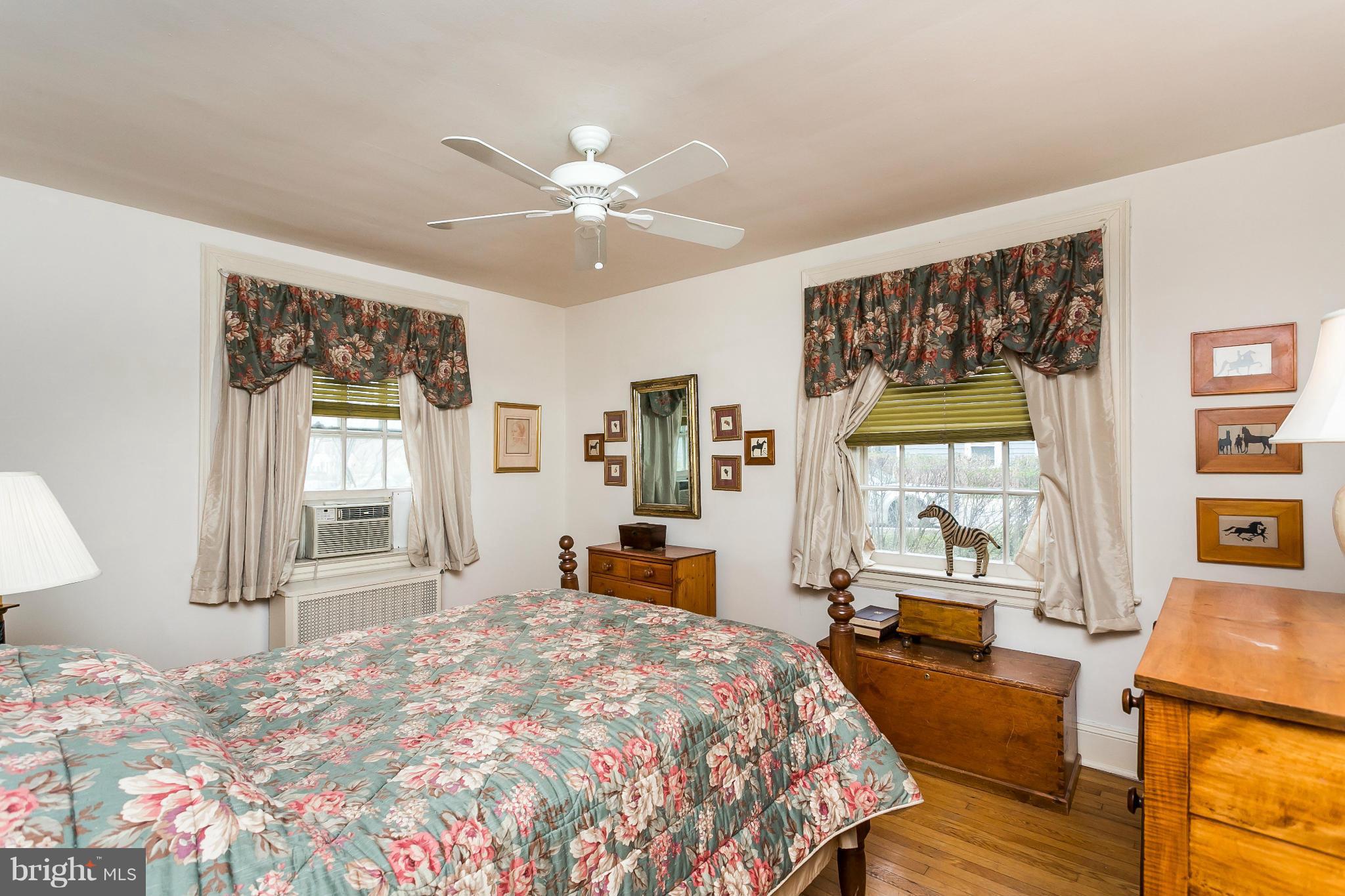 ROLAND PARK - Residential