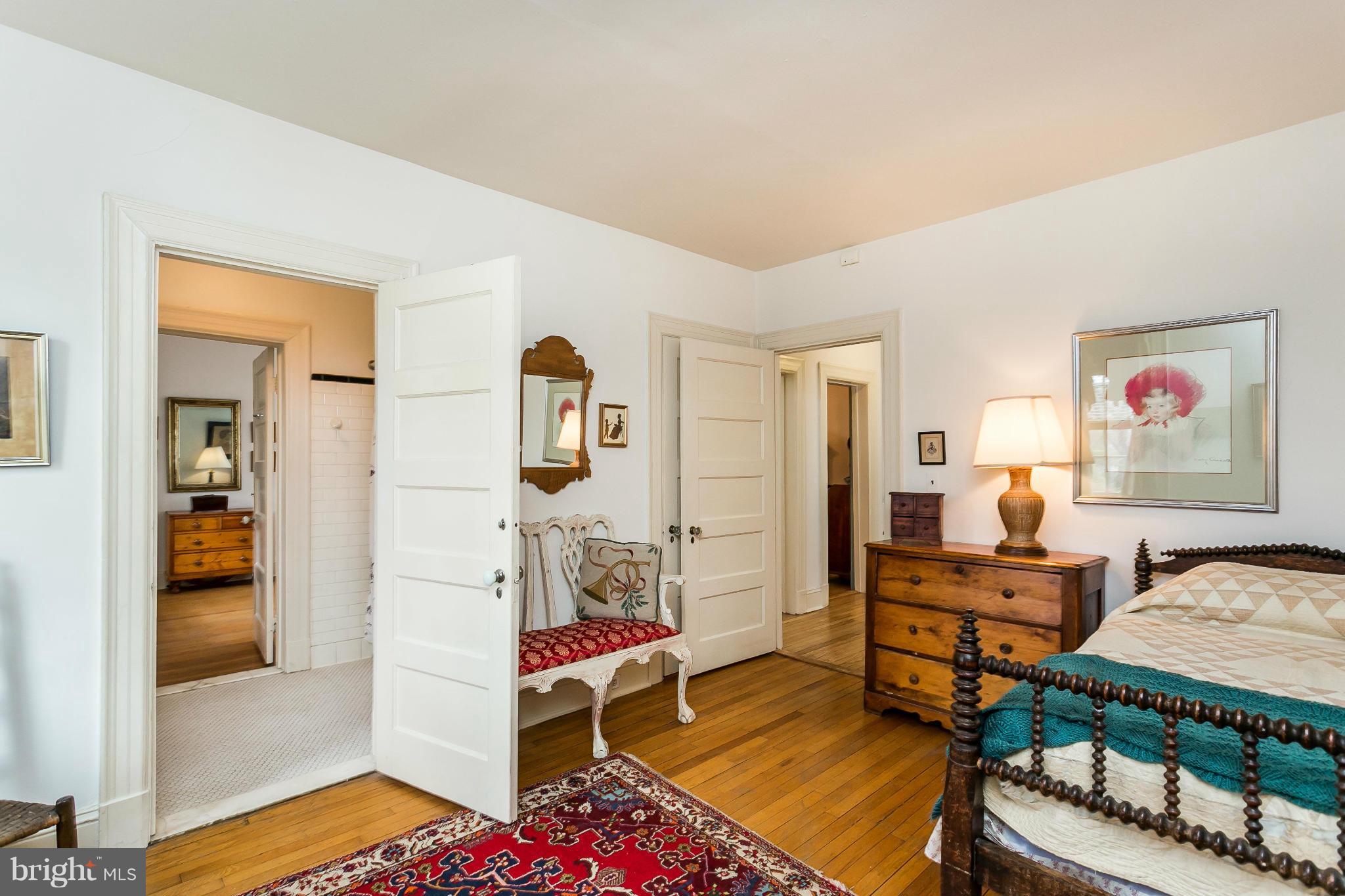 ROLAND PARK - Residential