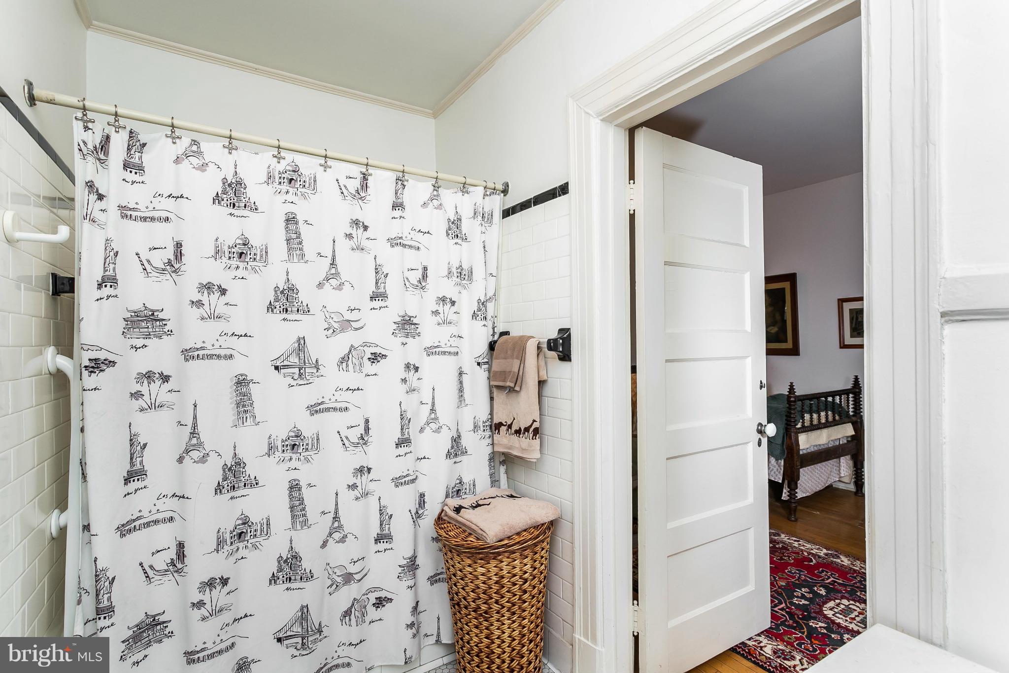 ROLAND PARK - Residential