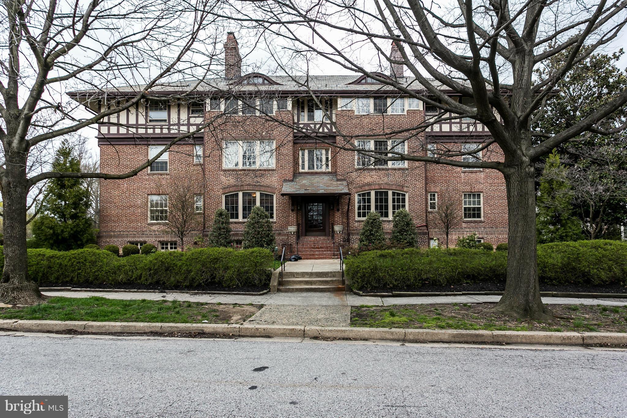 ROLAND PARK - Residential