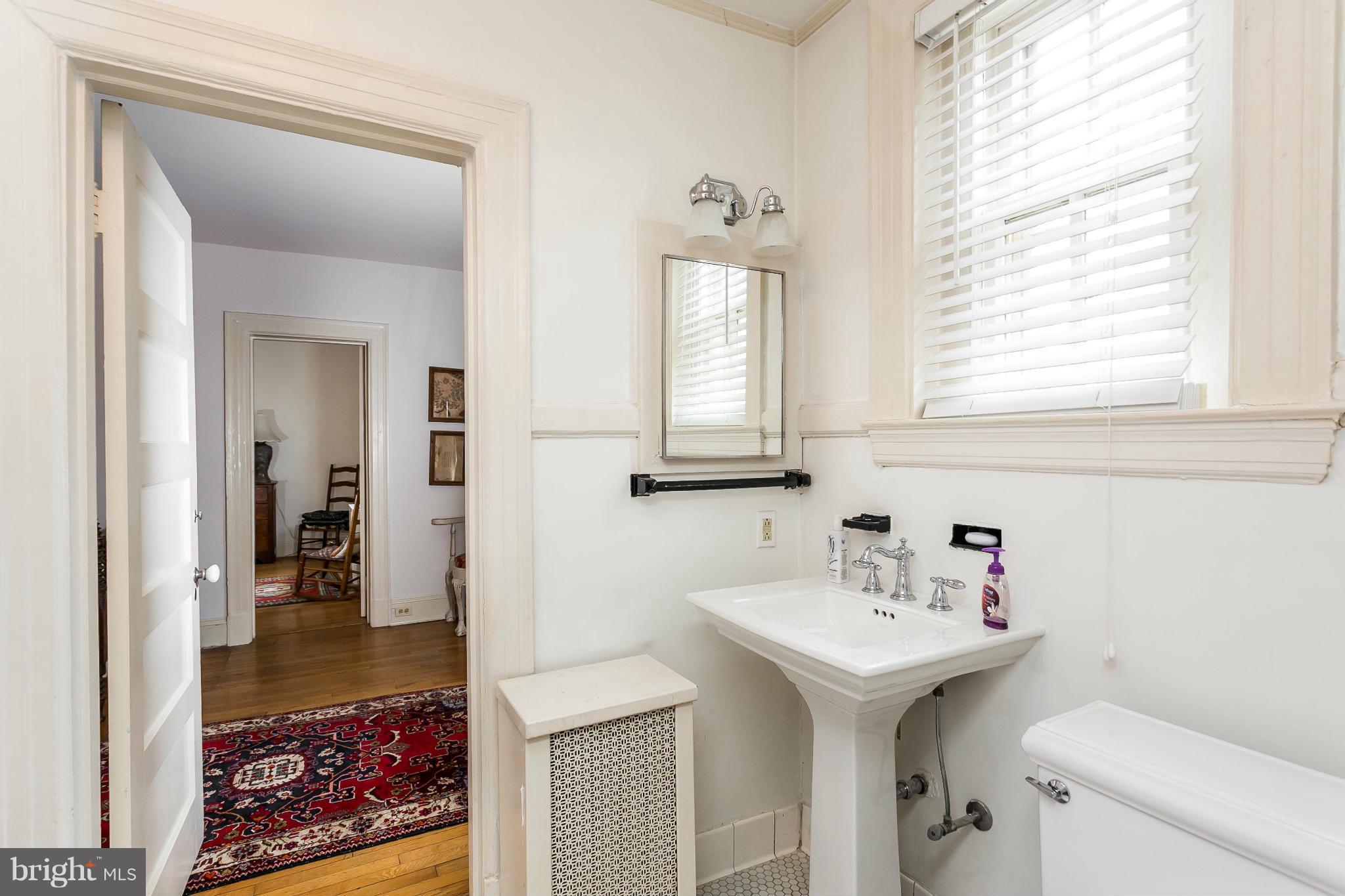 ROLAND PARK - Residential