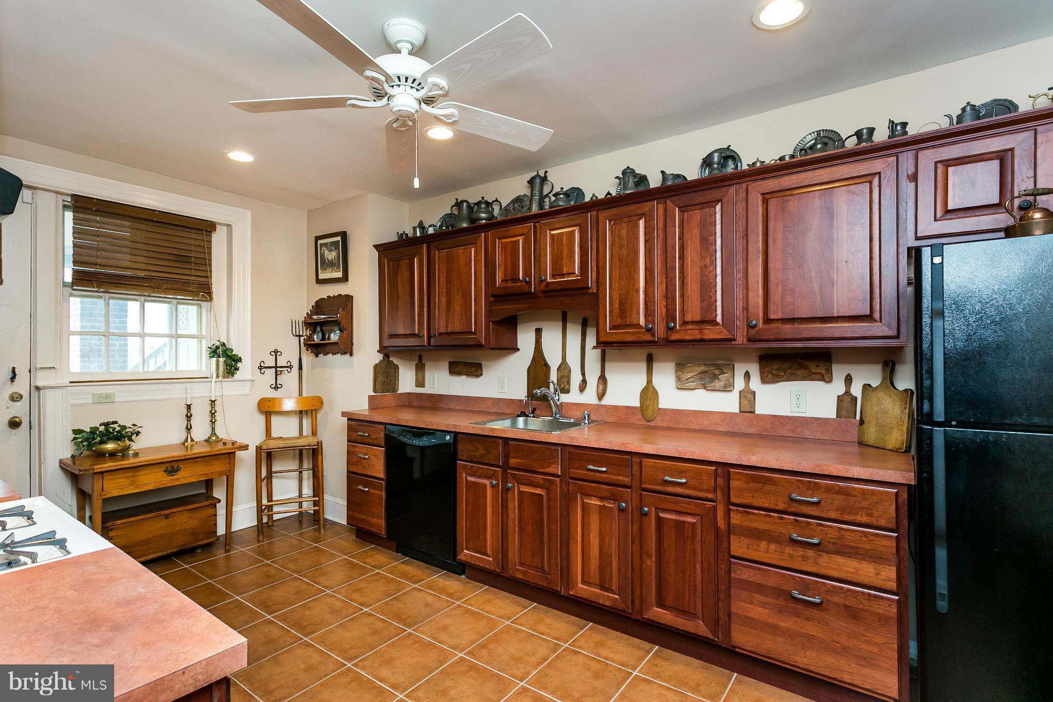 ROLAND PARK - Residential