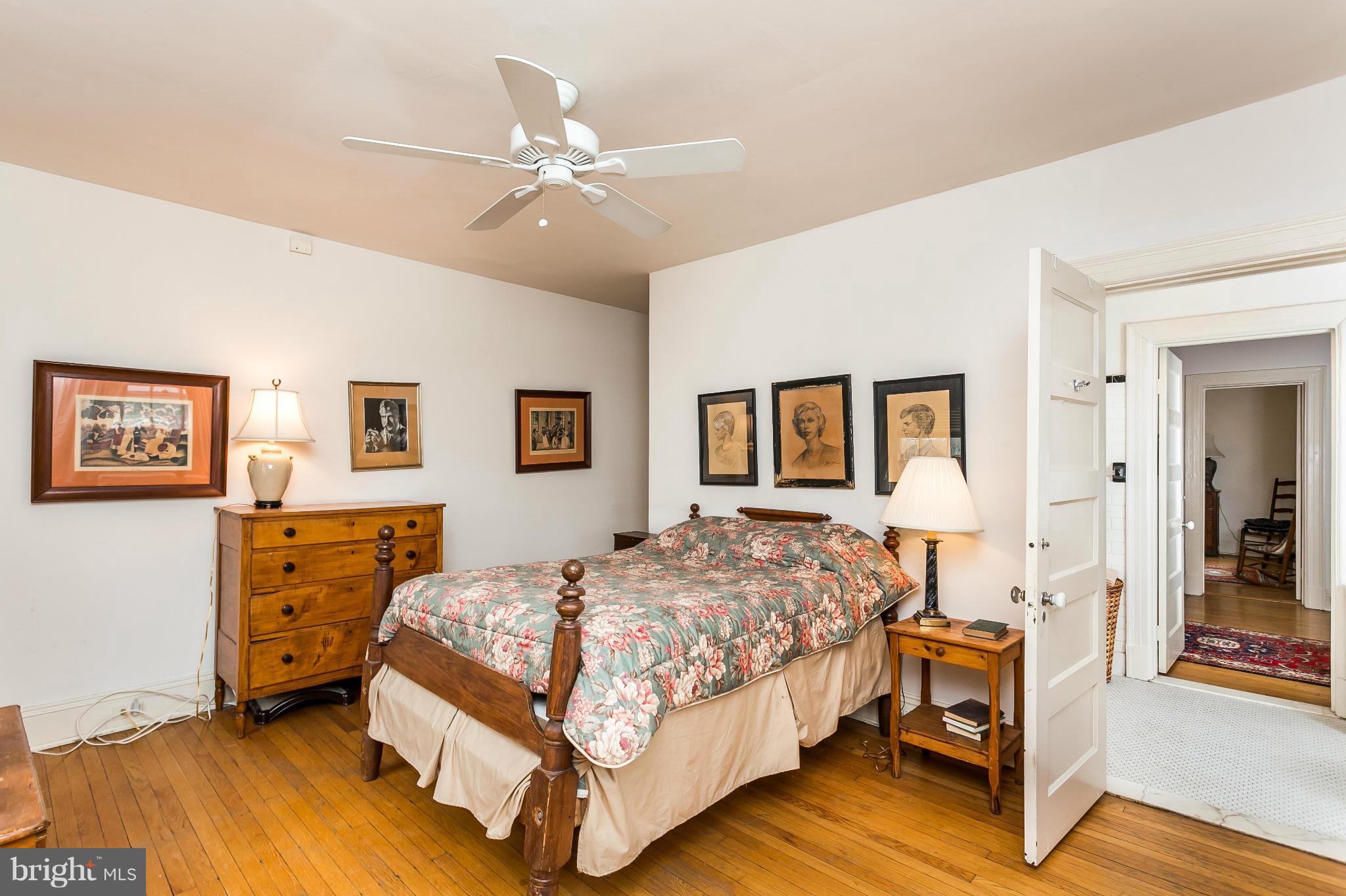 ROLAND PARK - Residential