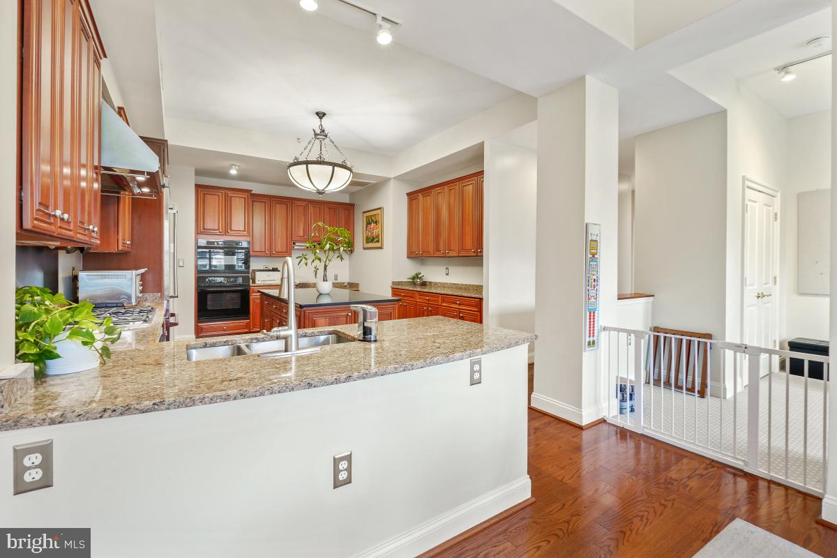 STRATHMORE PARK - Residential