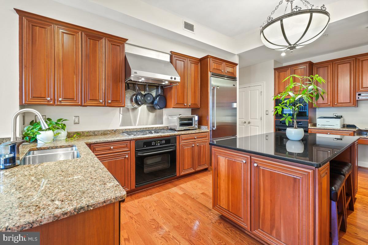 STRATHMORE PARK - Residential