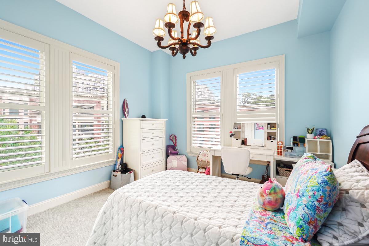 STRATHMORE PARK - Residential