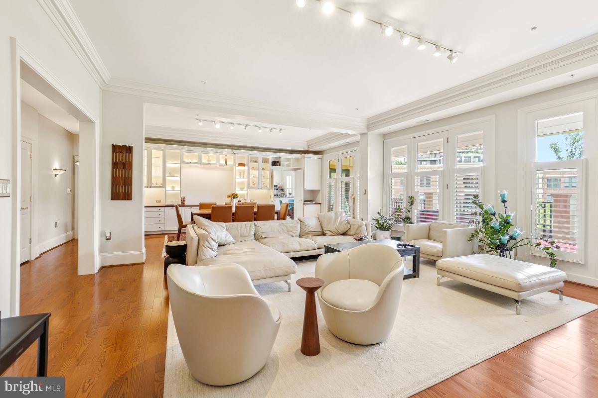 STRATHMORE PARK - Residential