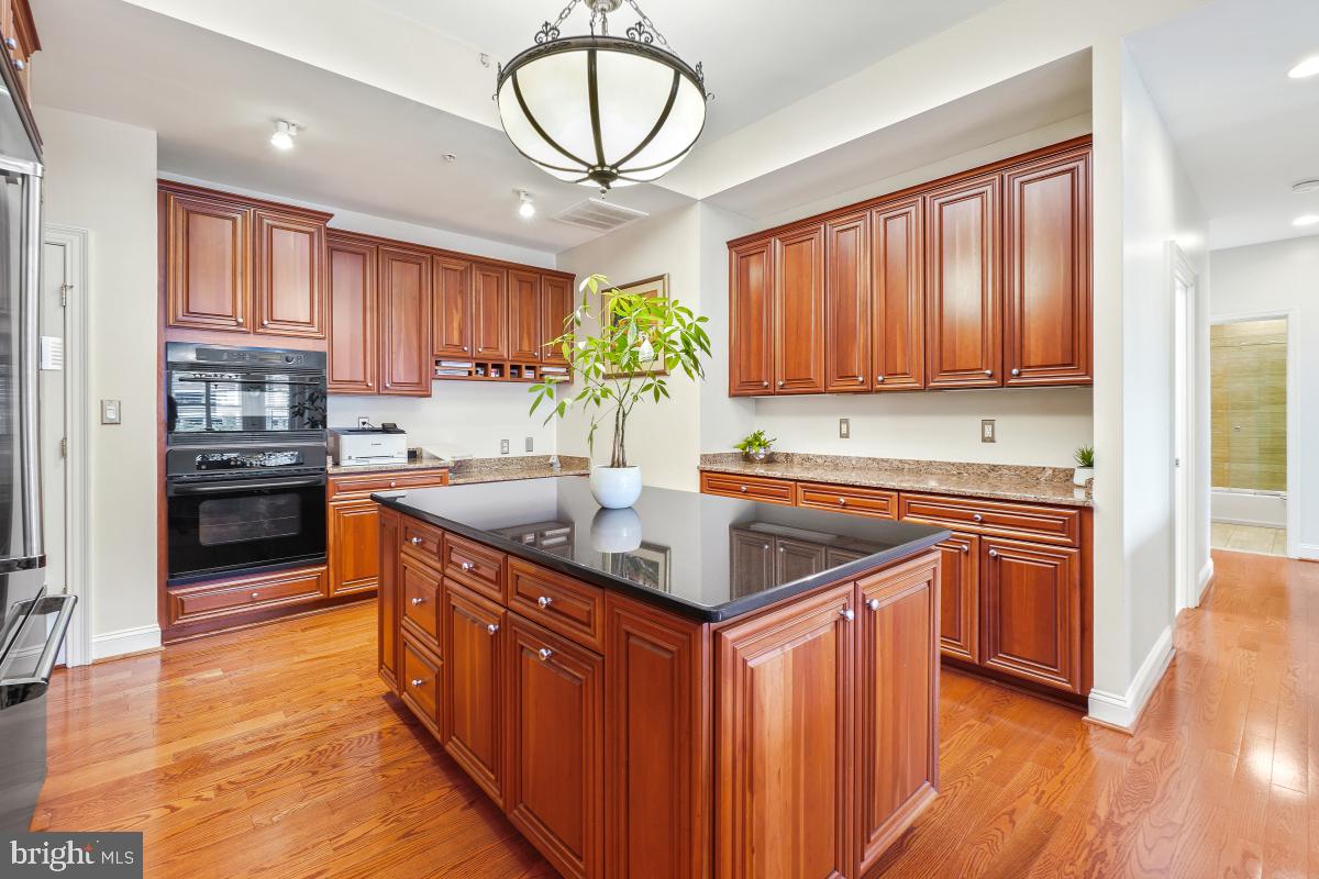 STRATHMORE PARK - Residential