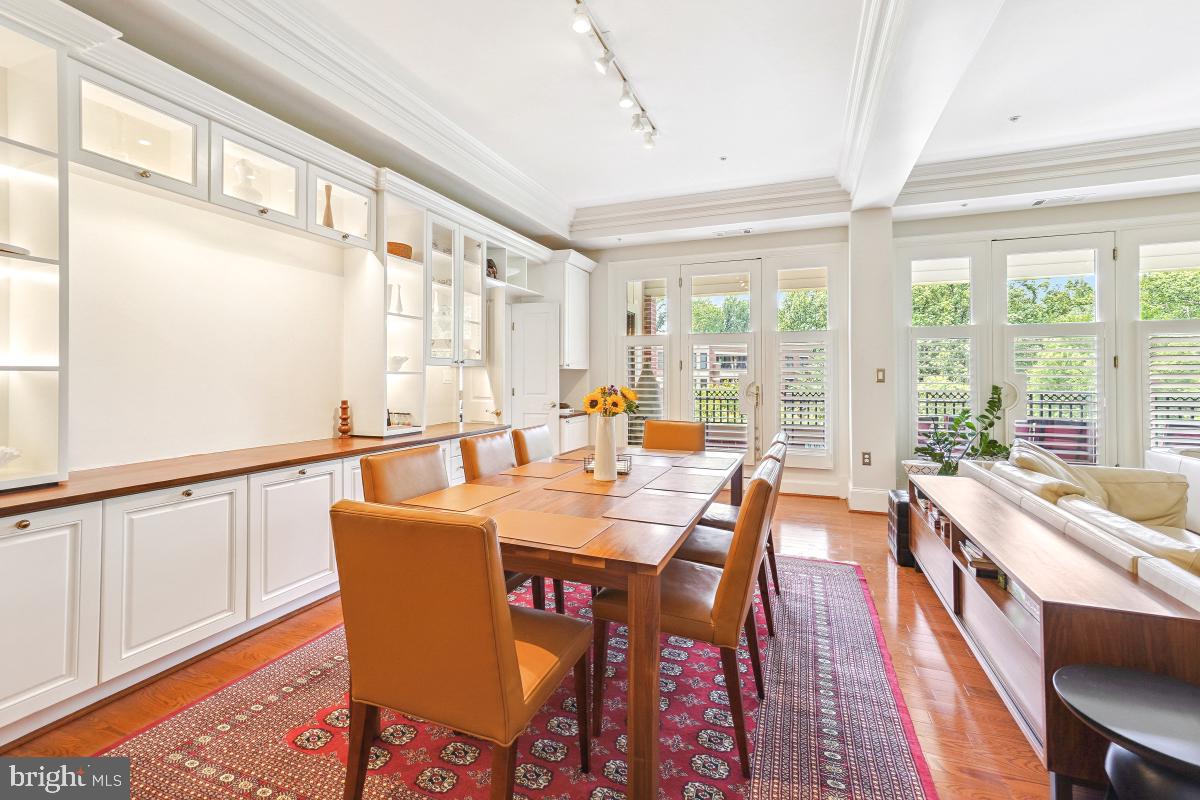 STRATHMORE PARK - Residential