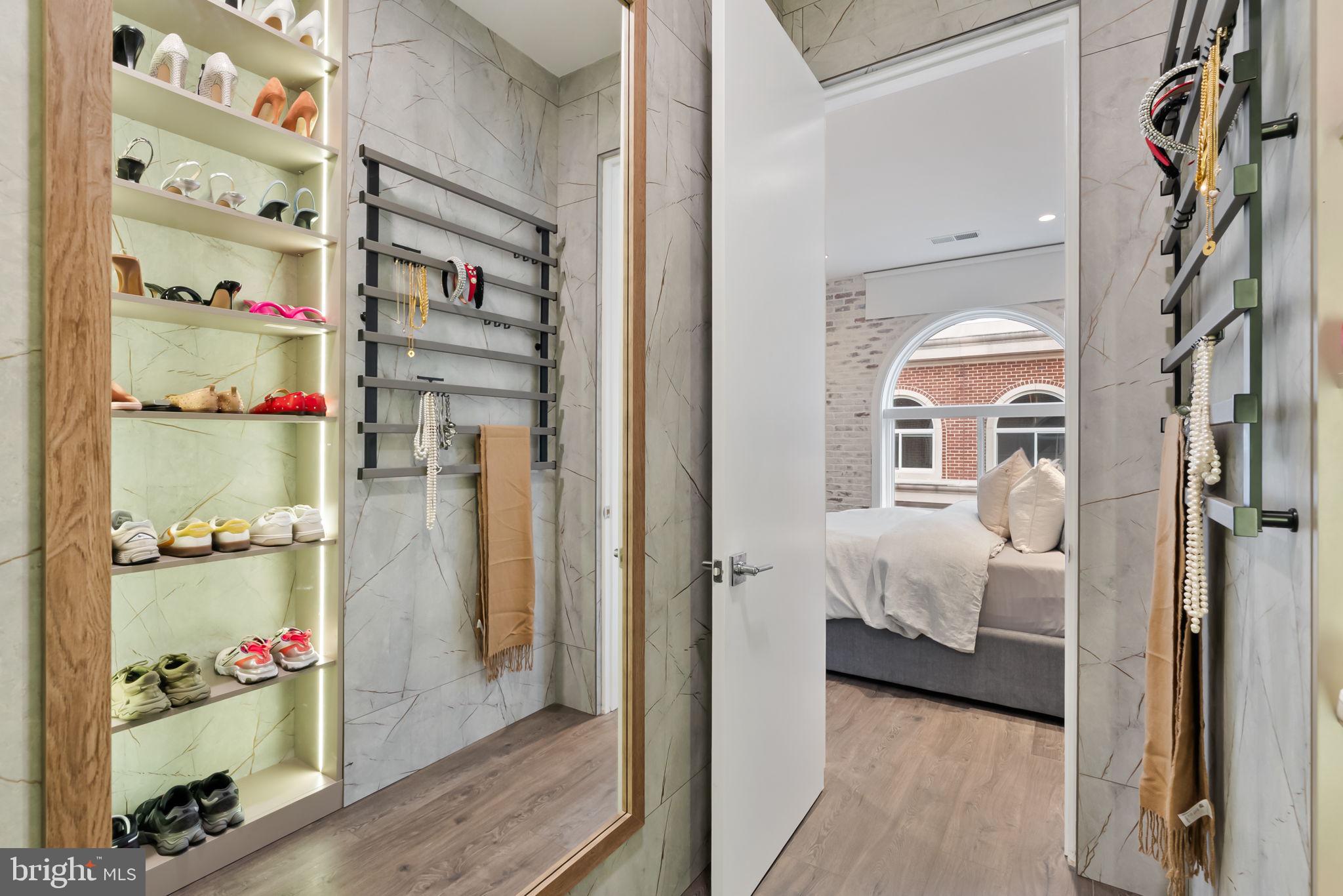 OLD TOWN NORTH - Residential