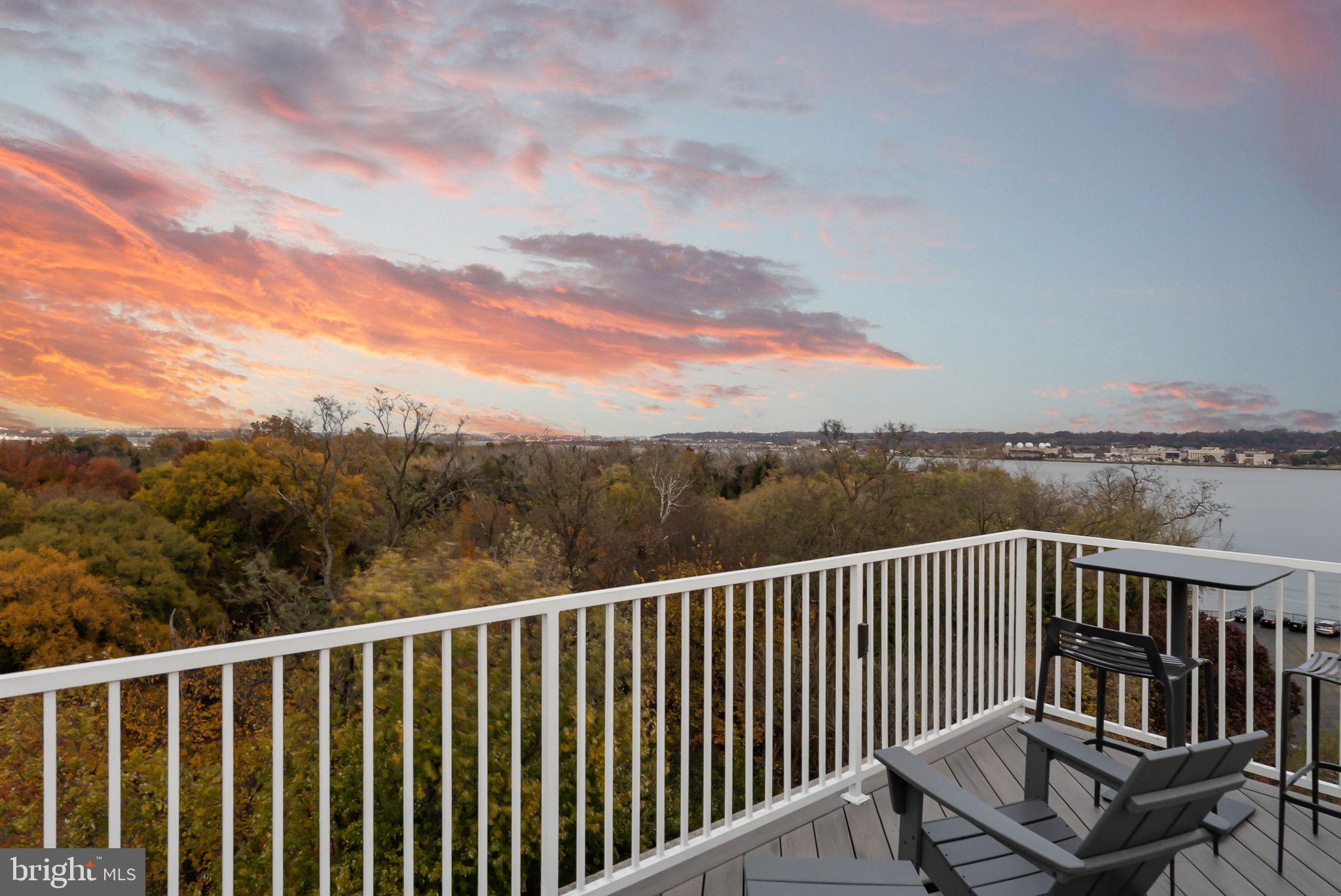 OLD TOWN NORTH - Residential