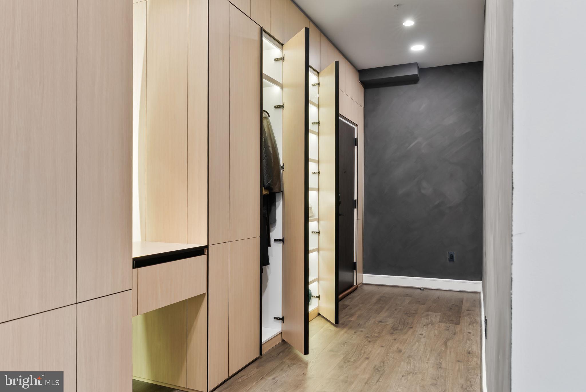 OLD TOWN NORTH - Residential