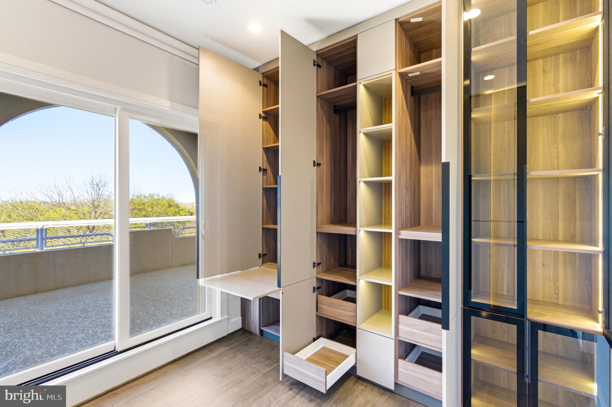 OLD TOWN NORTH - Residential